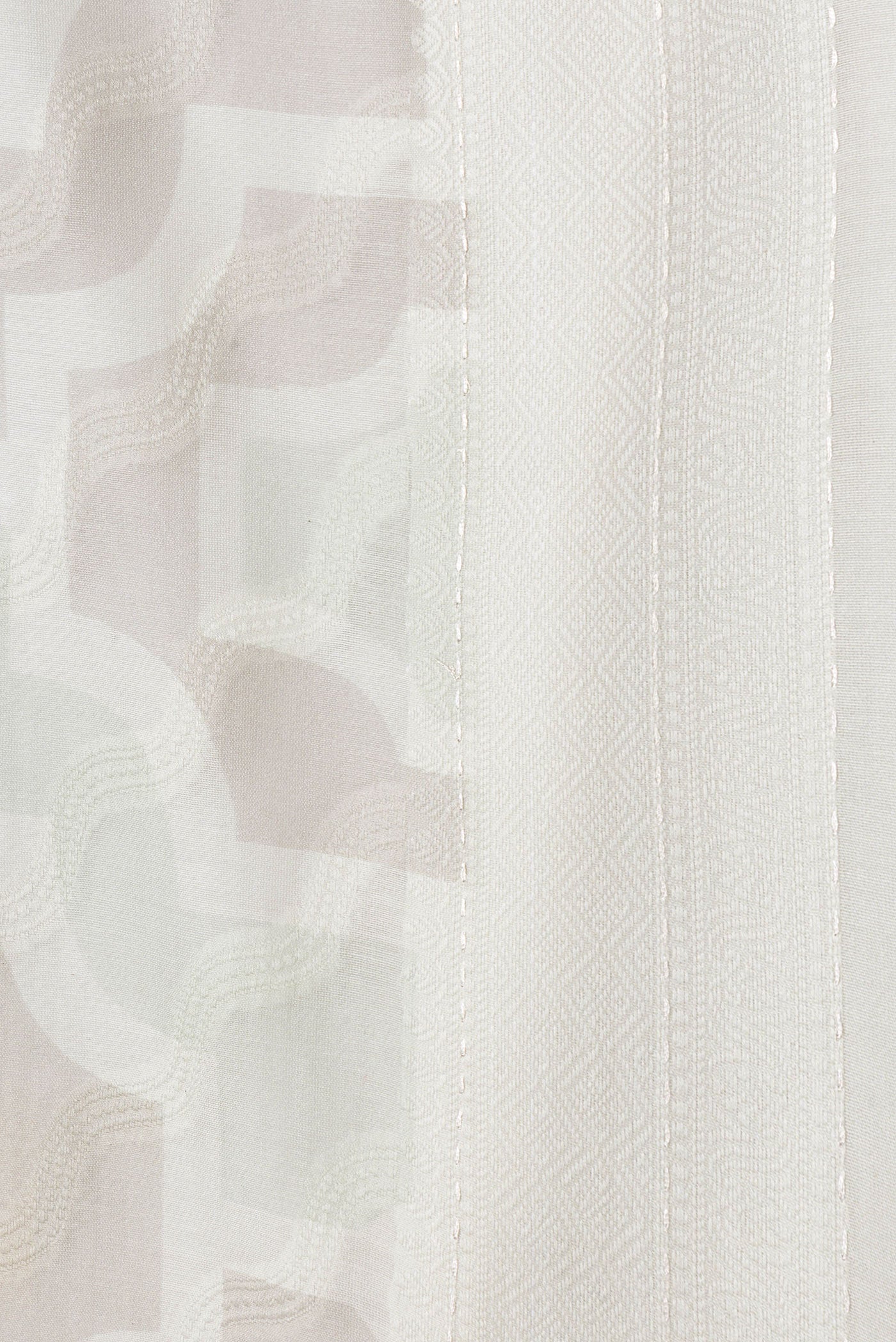 Border image of Grey Dual Tone Chanderi Silk Saree with Thread Butta on the body and Zari And Thread Border. 