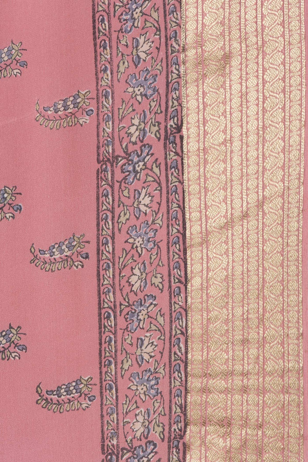 Border image of Pink Dual Tone Crepe Saree with Printed design on the body and Zari Border. 