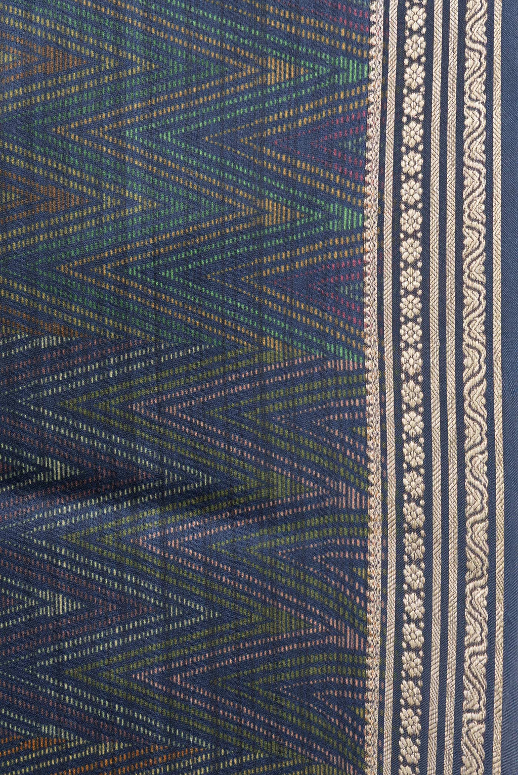 Border image of Navy Blue Dual Tone Crepe Saree with Printed design on the body and Zari Border. 
