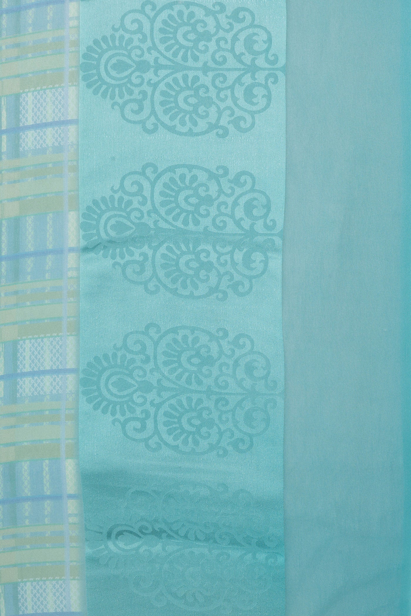 Border image of Mehandi Green Dual Tone Mysore Georgette Saree with Printed design on the body and Printed Border. 