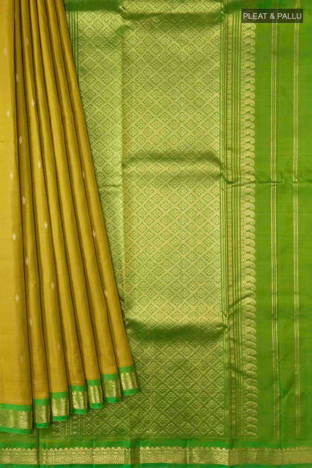 pleats pallu