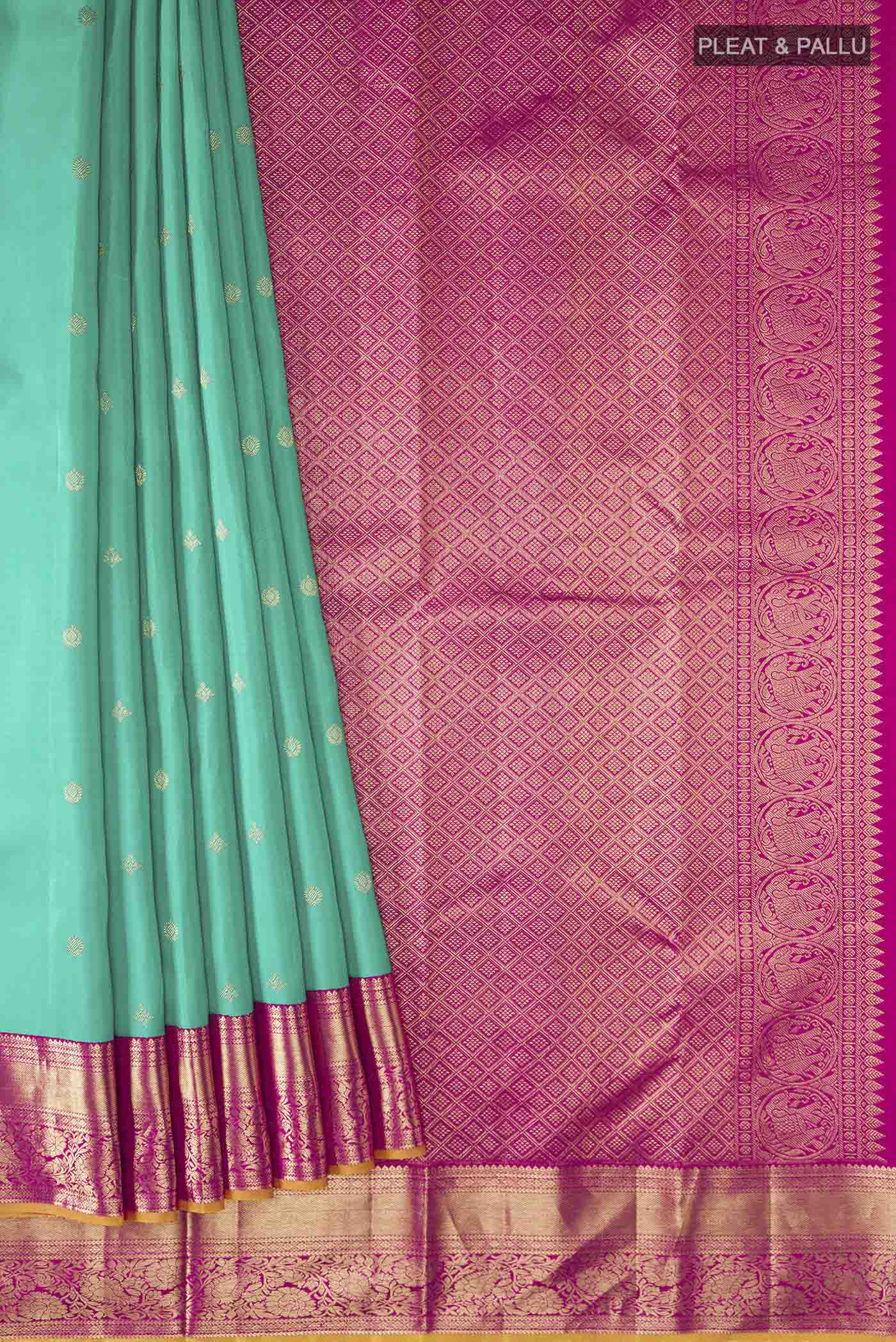 pleats pallu