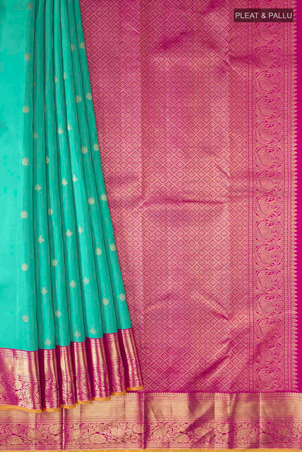 pleats pallu