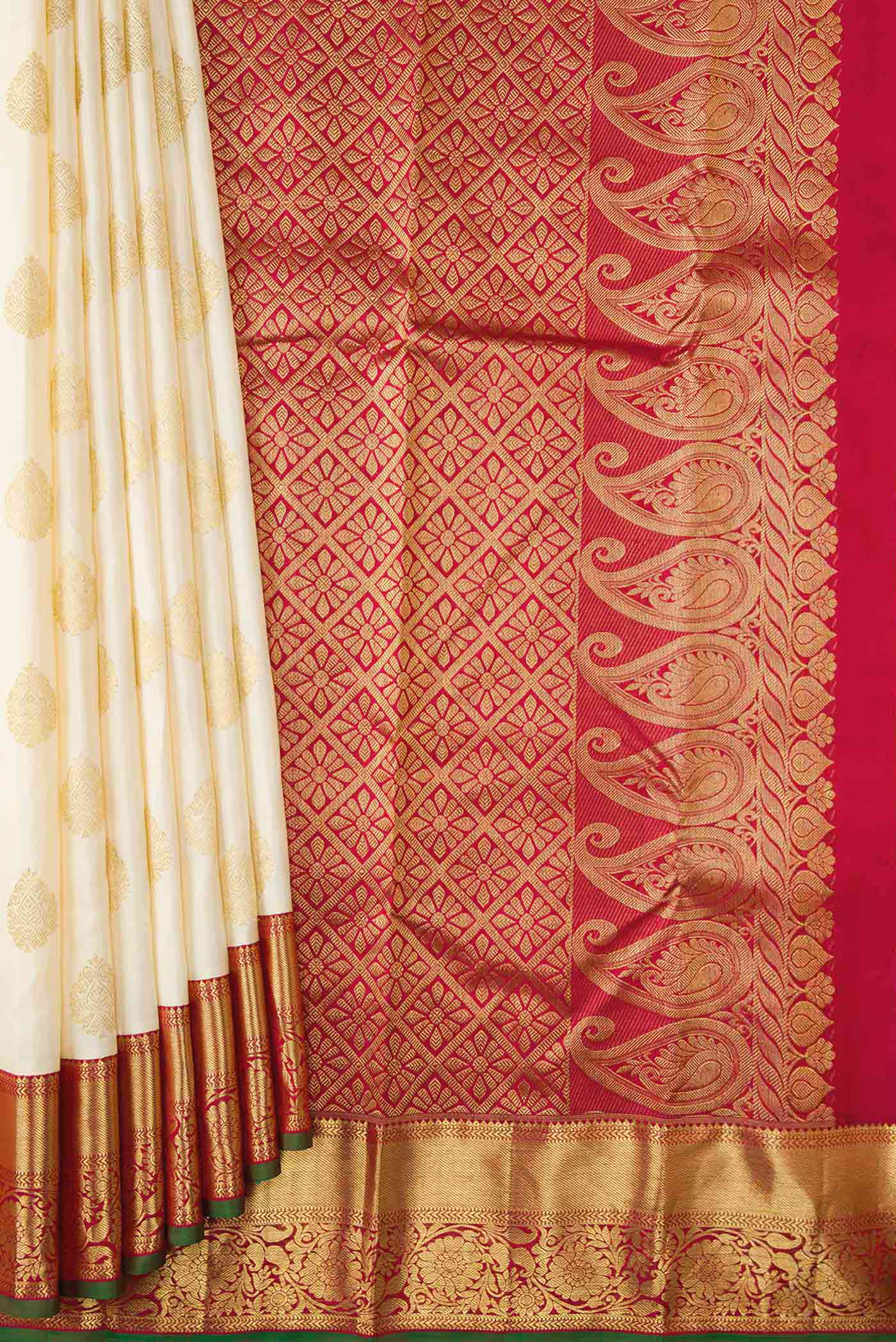 pleats pallu