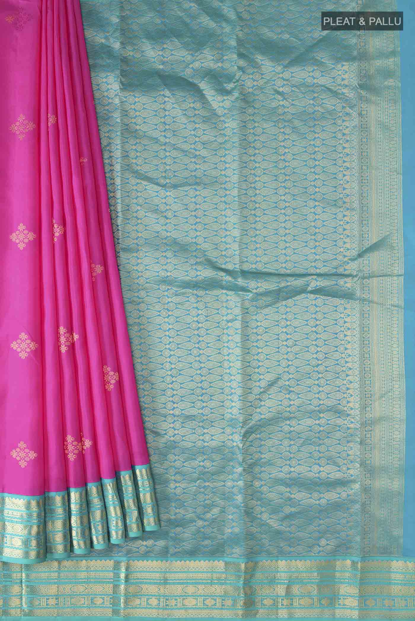 pleats pallu