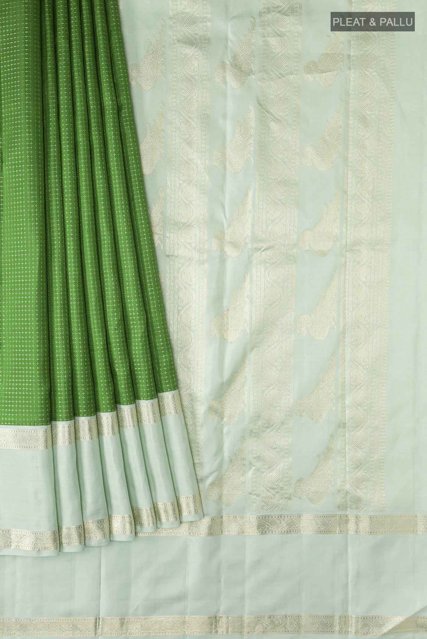 pleats pallu