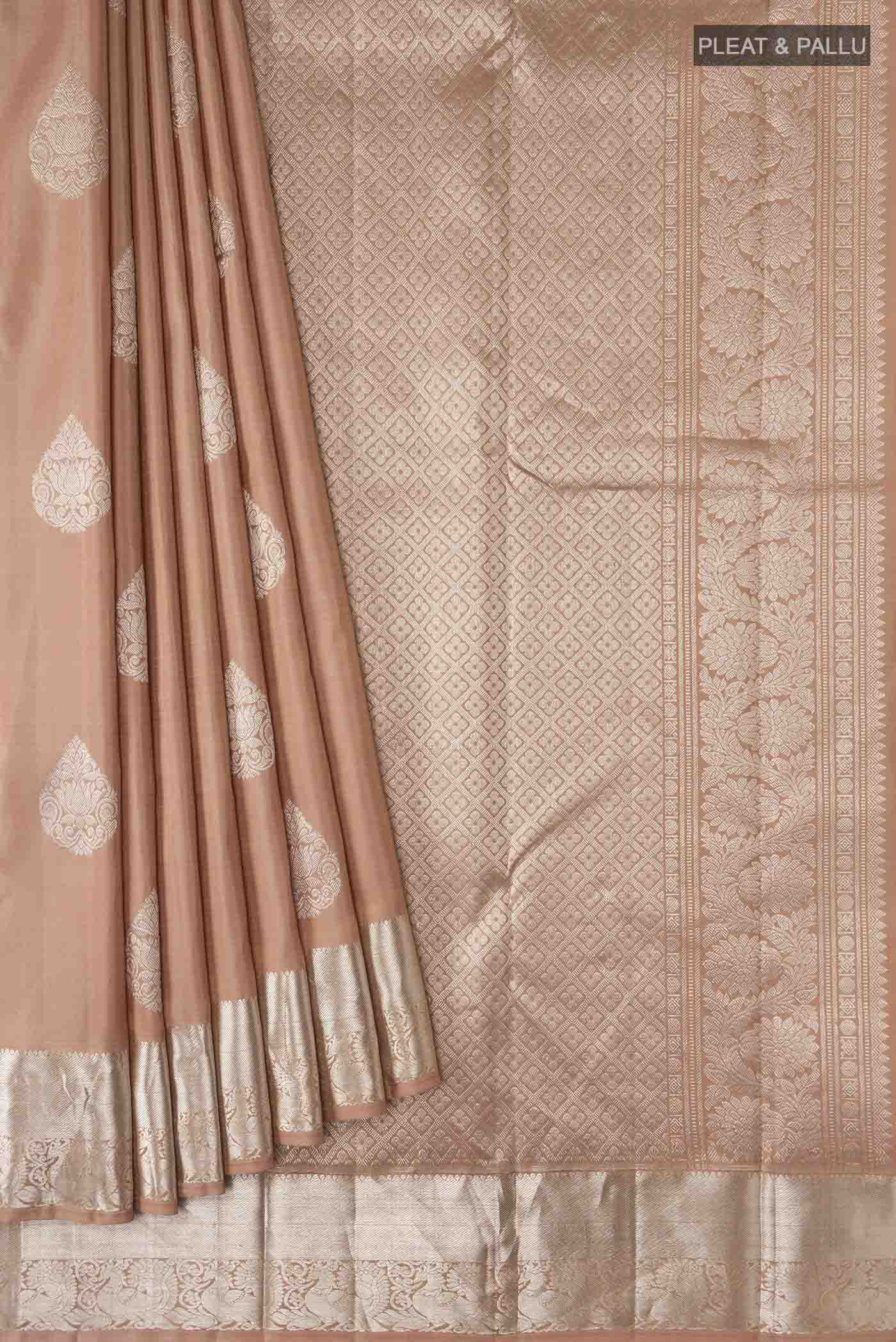 pleats pallu