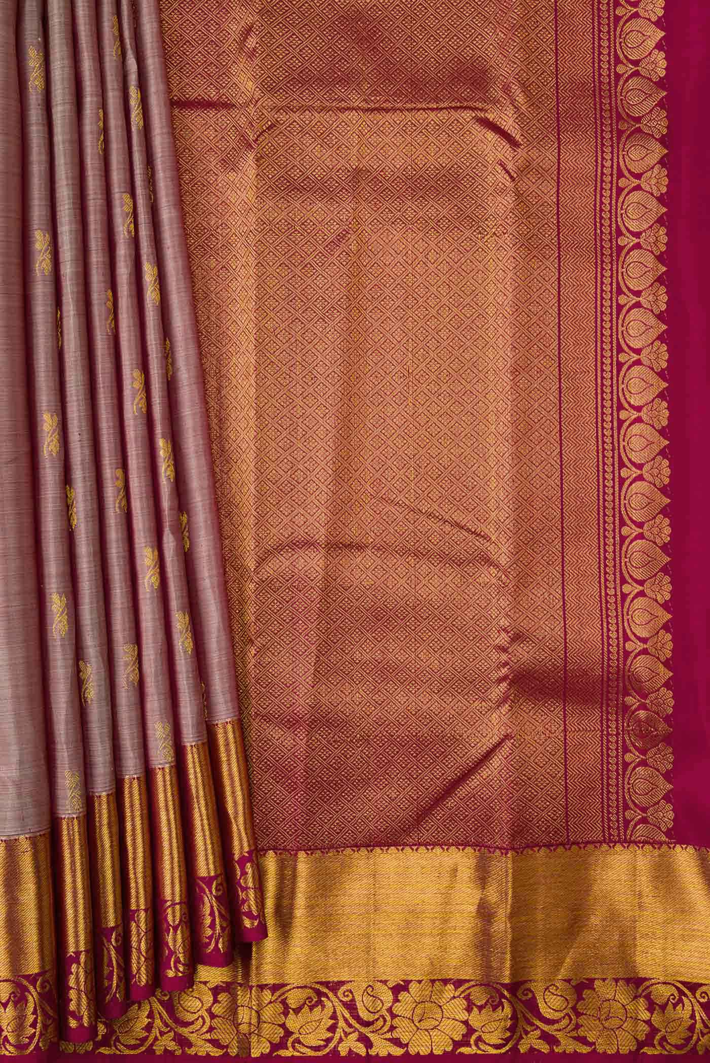 pleats pallu