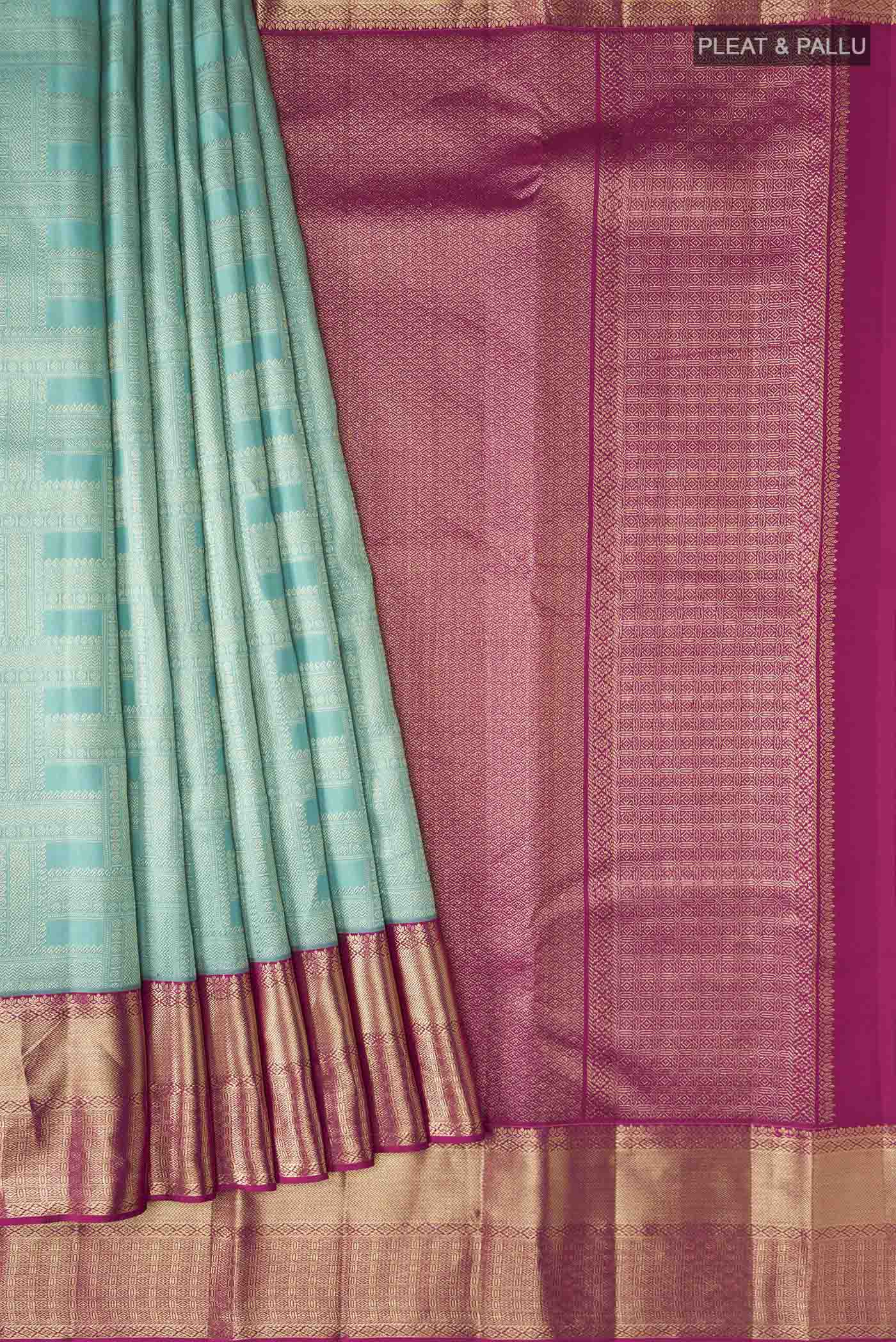 pleats pallu