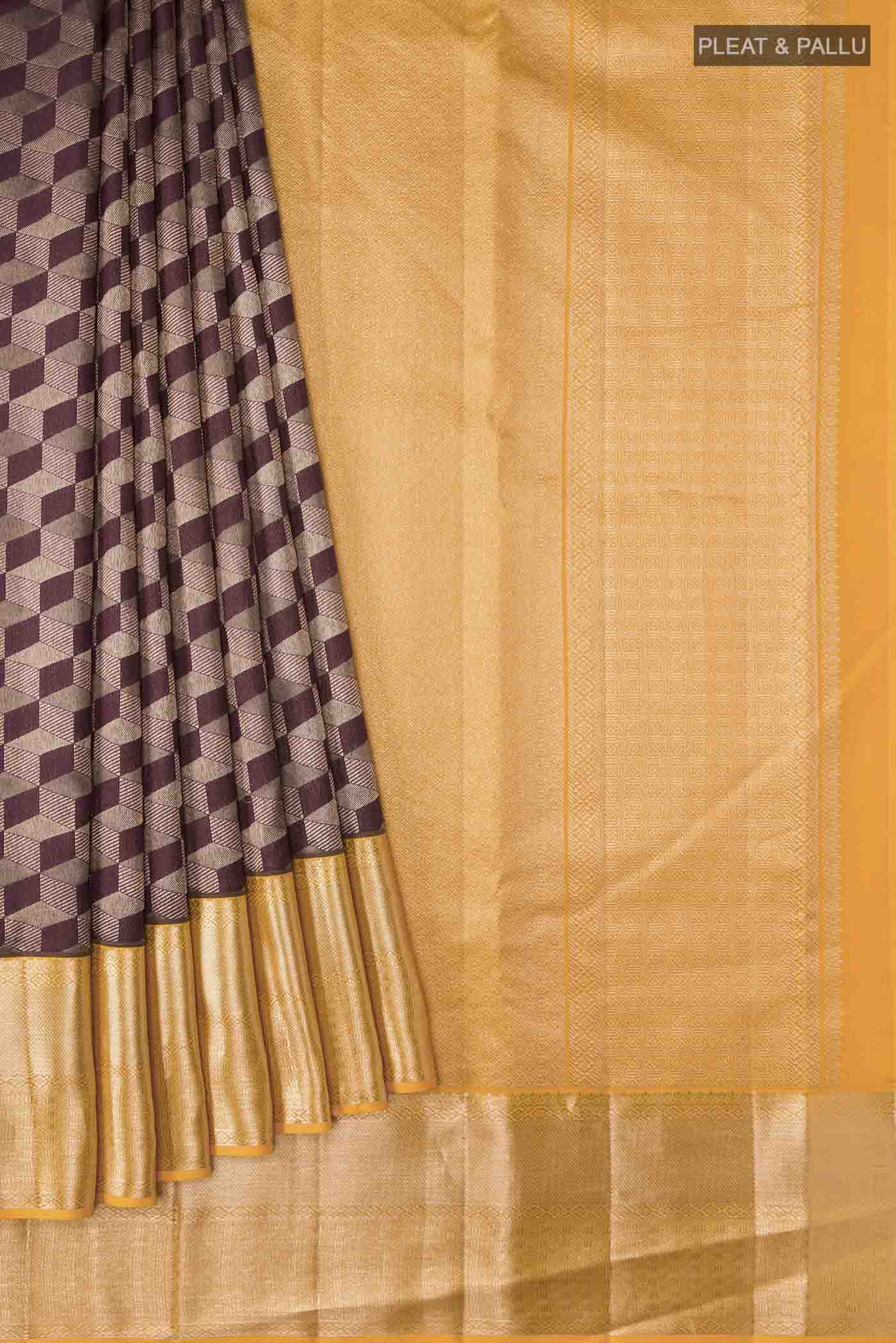 pleats pallu