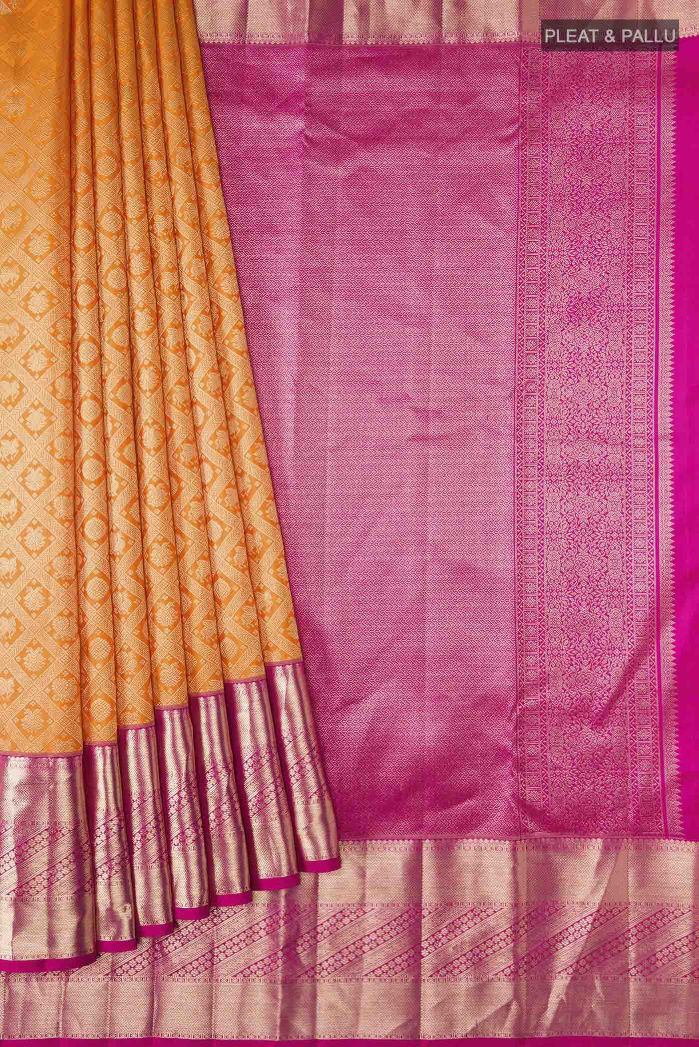 pleats pallu