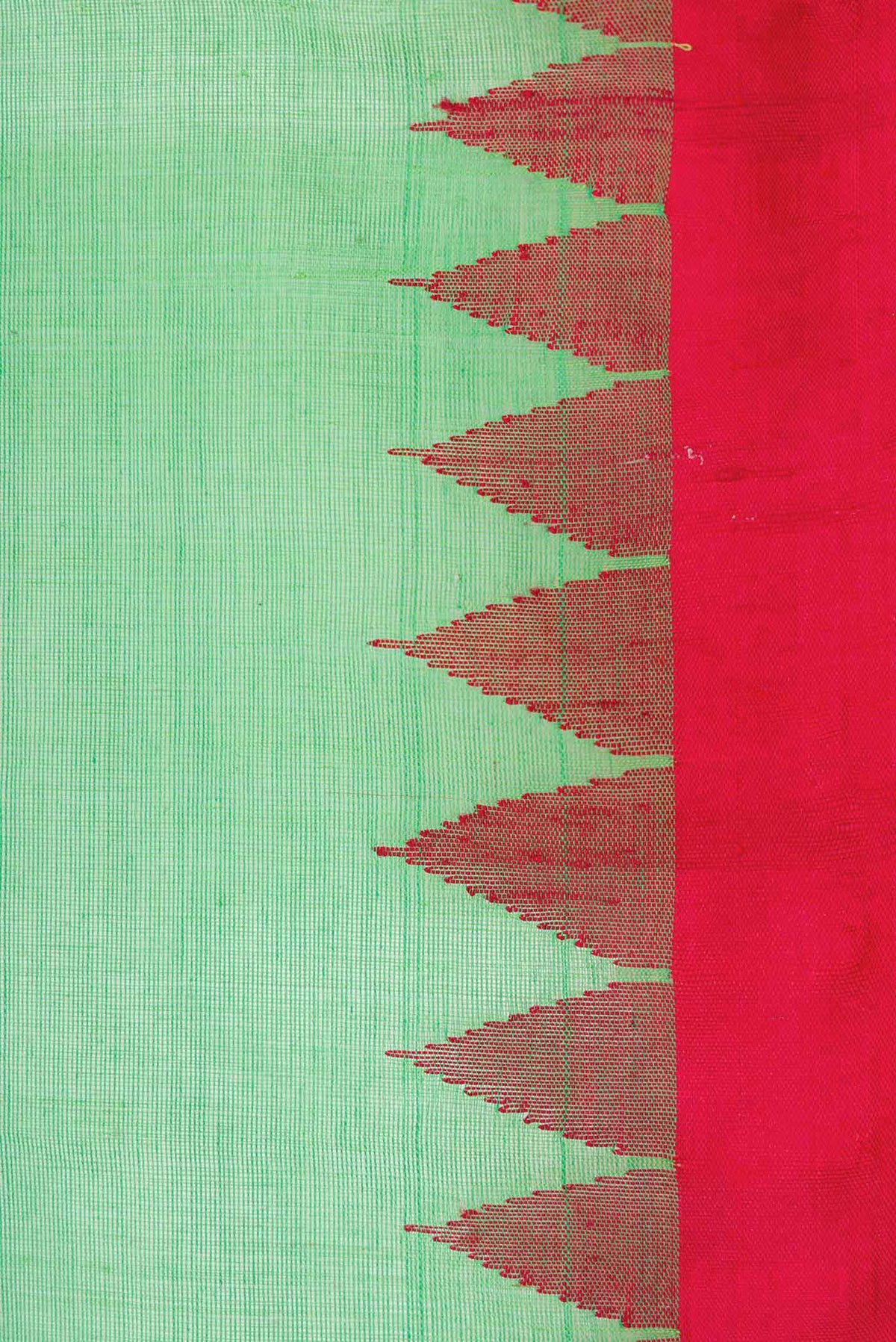 Border image of Green Dual Tone Uppada Cotton Saree with Plain Body and Plain Border