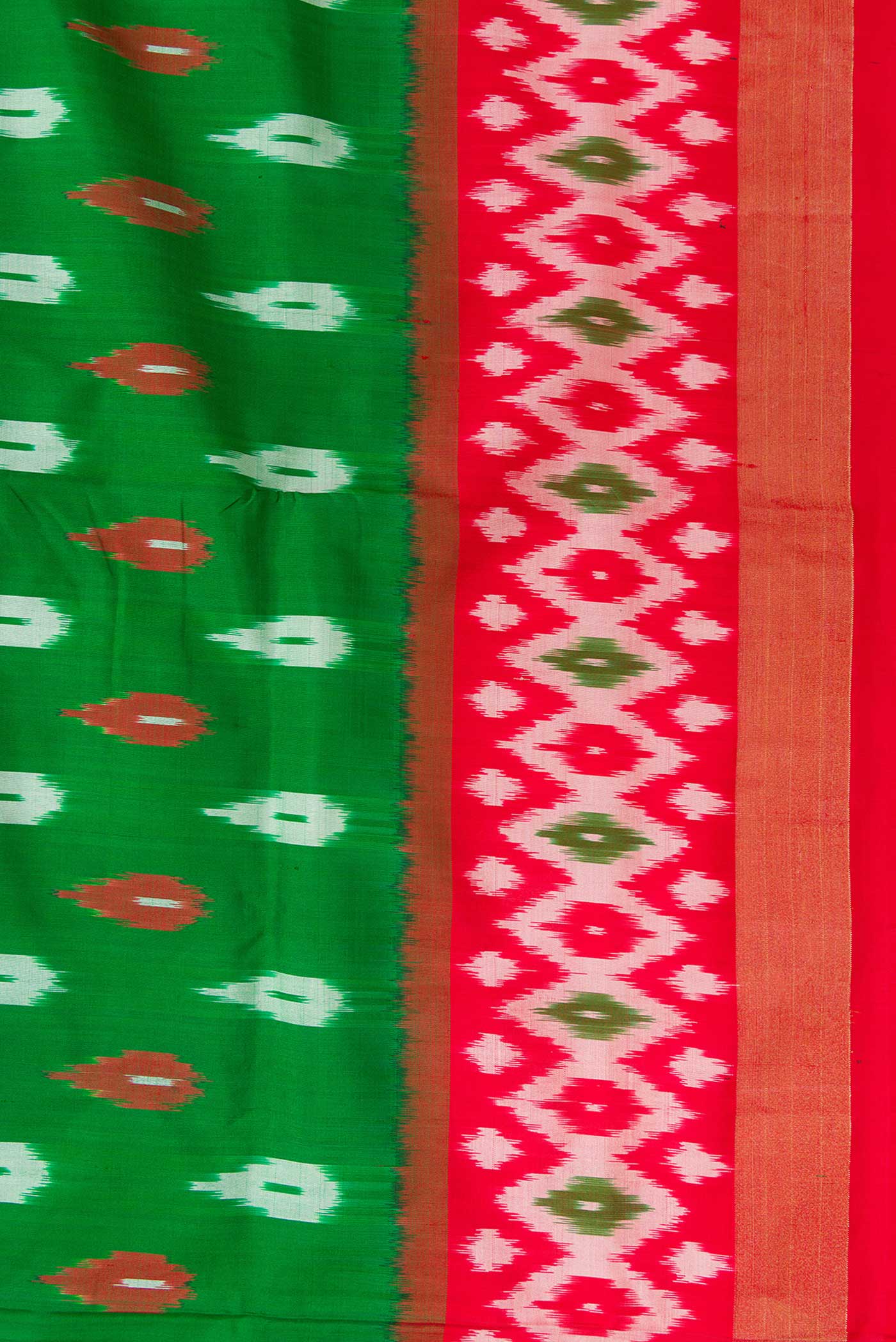 Border image of Green Pochampally Silk Saree with Pure Ikat on the body and Ikat Border