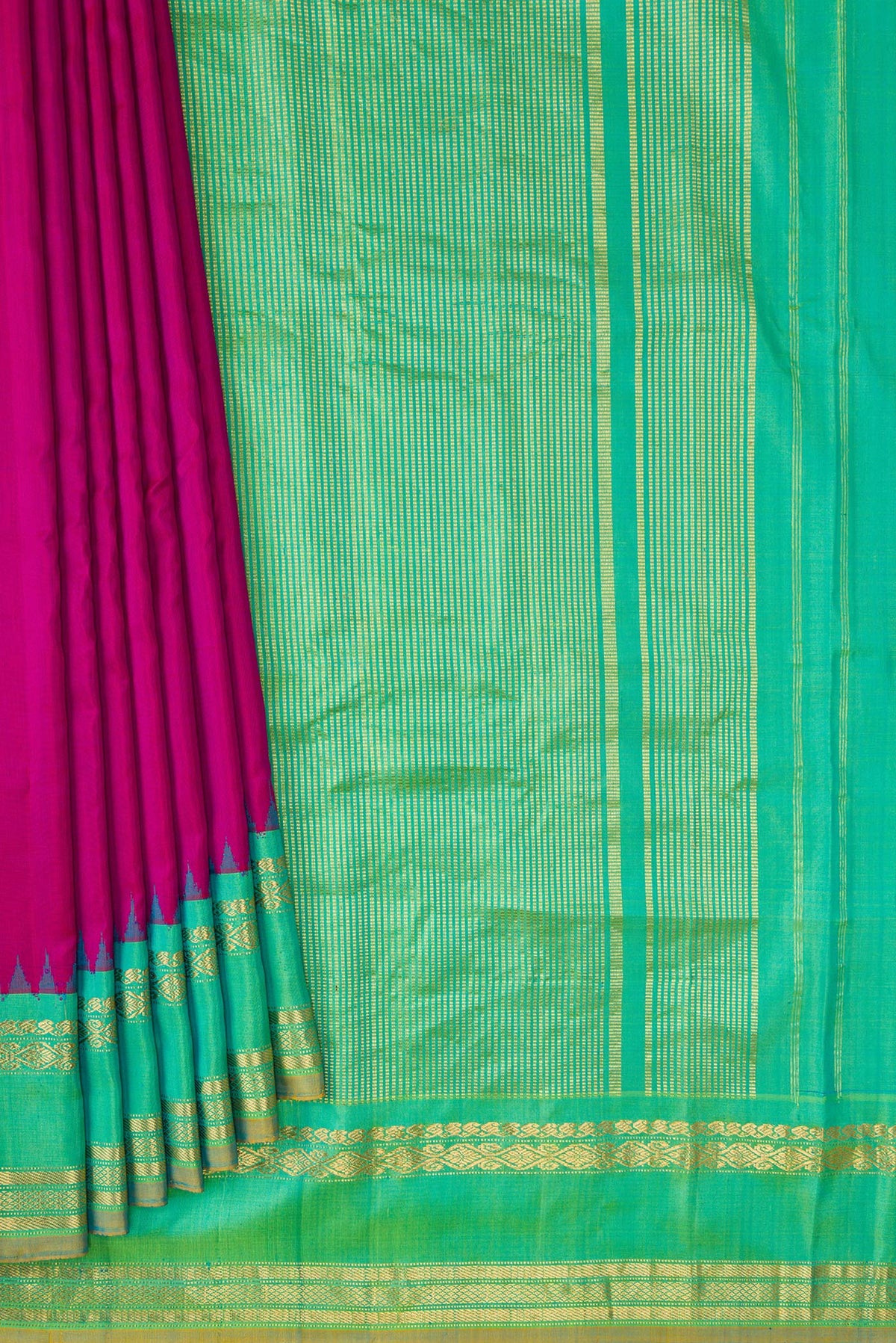 Pleats and pallu of Pink Dual Tone Gadwal Silk Saree with Plain Body and Zari Border. 