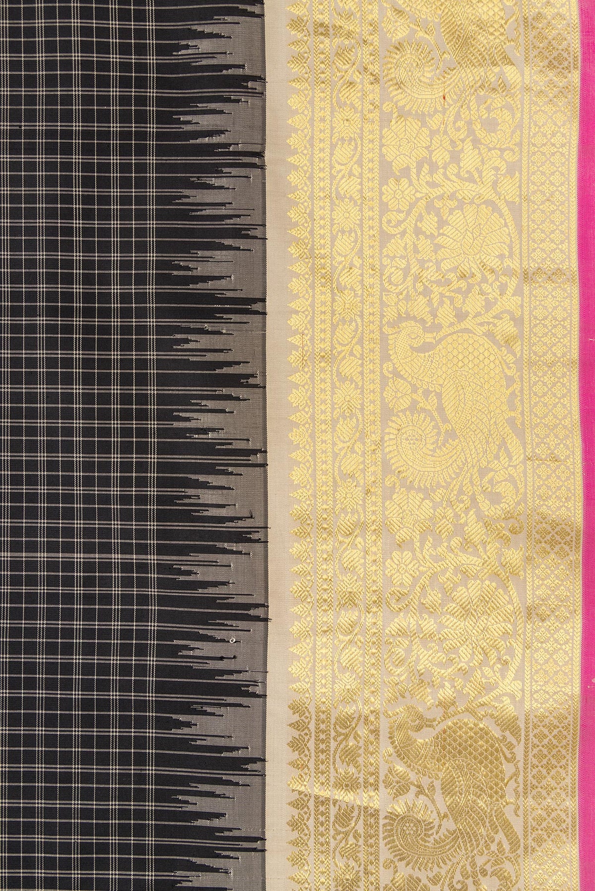 Border image of Black Dual Tone Gadwal Silk Saree with Checked design on the body and Temple Border. 