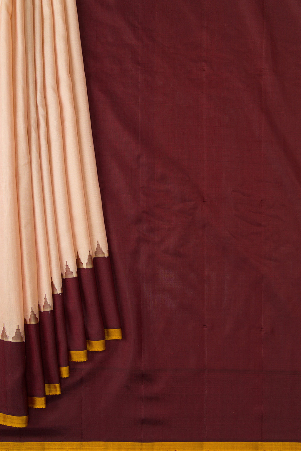 Pleats and pallu of Sandal Dual Tone Gadwal Silk Saree with Plain Body and Plain Border. 