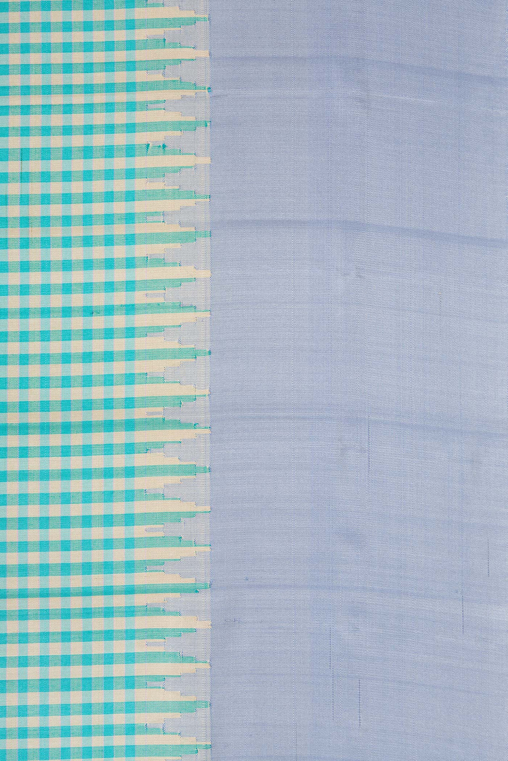 Border image of Light Blue Dual Tone Gadwal Silk Saree with Checked design on the body and Plain Border. 