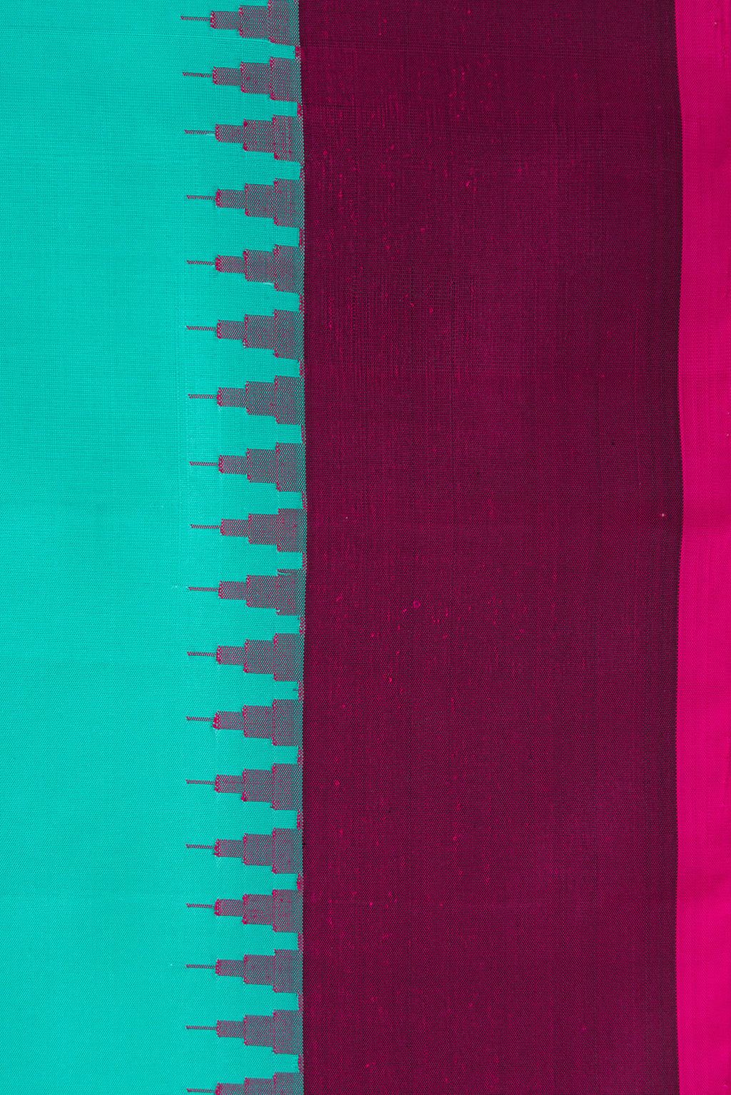 Border image of Sea Green Dual Tone Gadwal Silk Saree with Plain Body and Temple Border. 