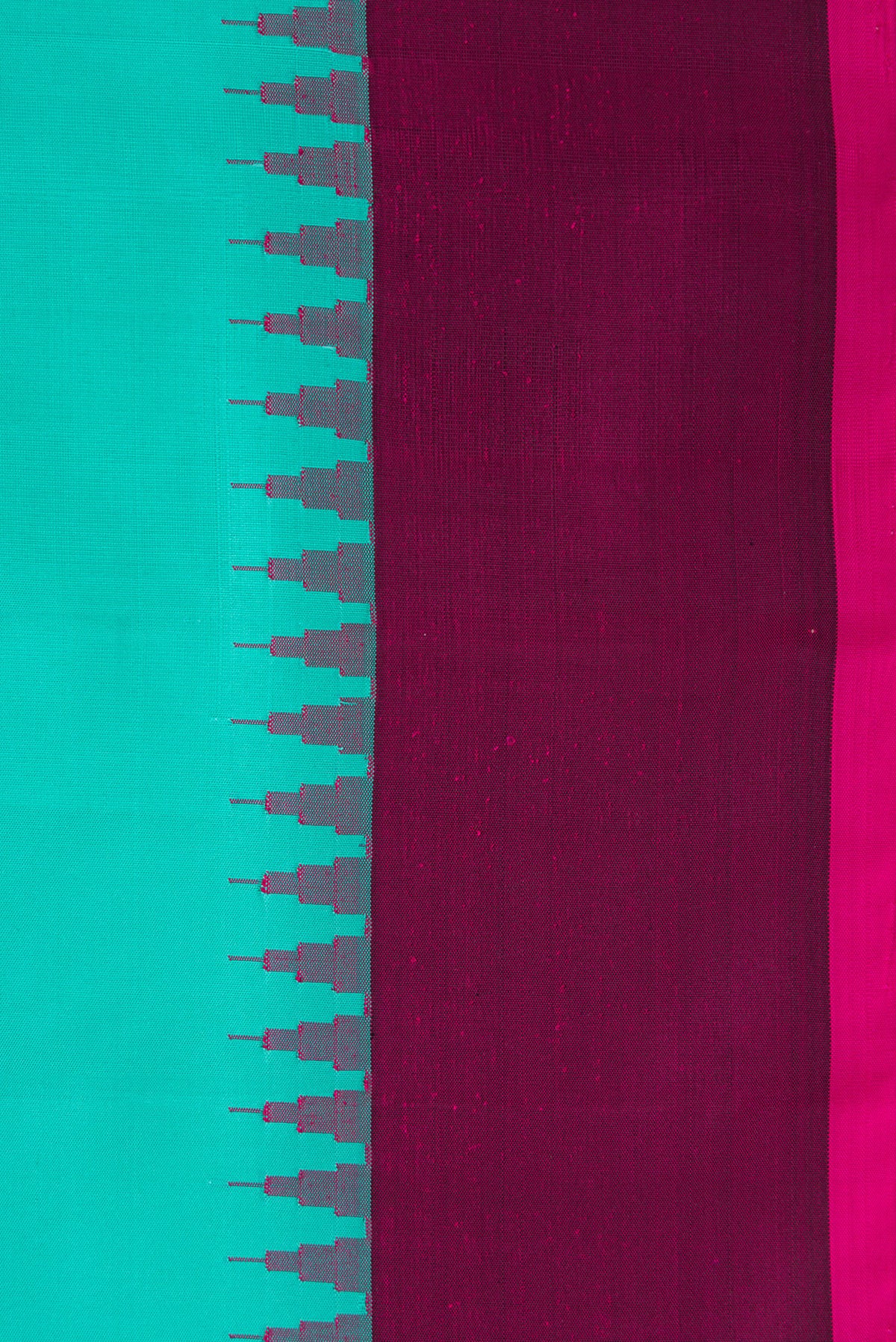 Border image of Sea Green Dual Tone Gadwal Silk Saree with Plain Body and Temple Border. 