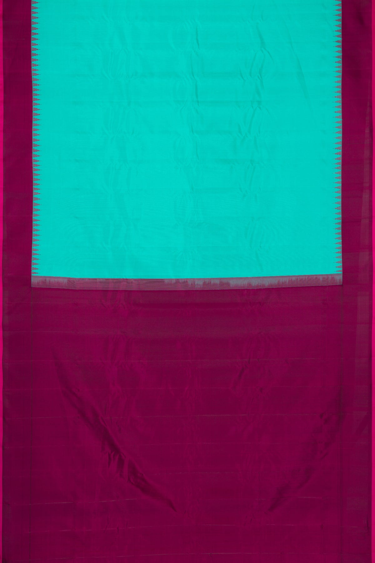 Flat view of Sea Green Dual Tone Gadwal Silk Saree with Plain Body and Temple Border. 