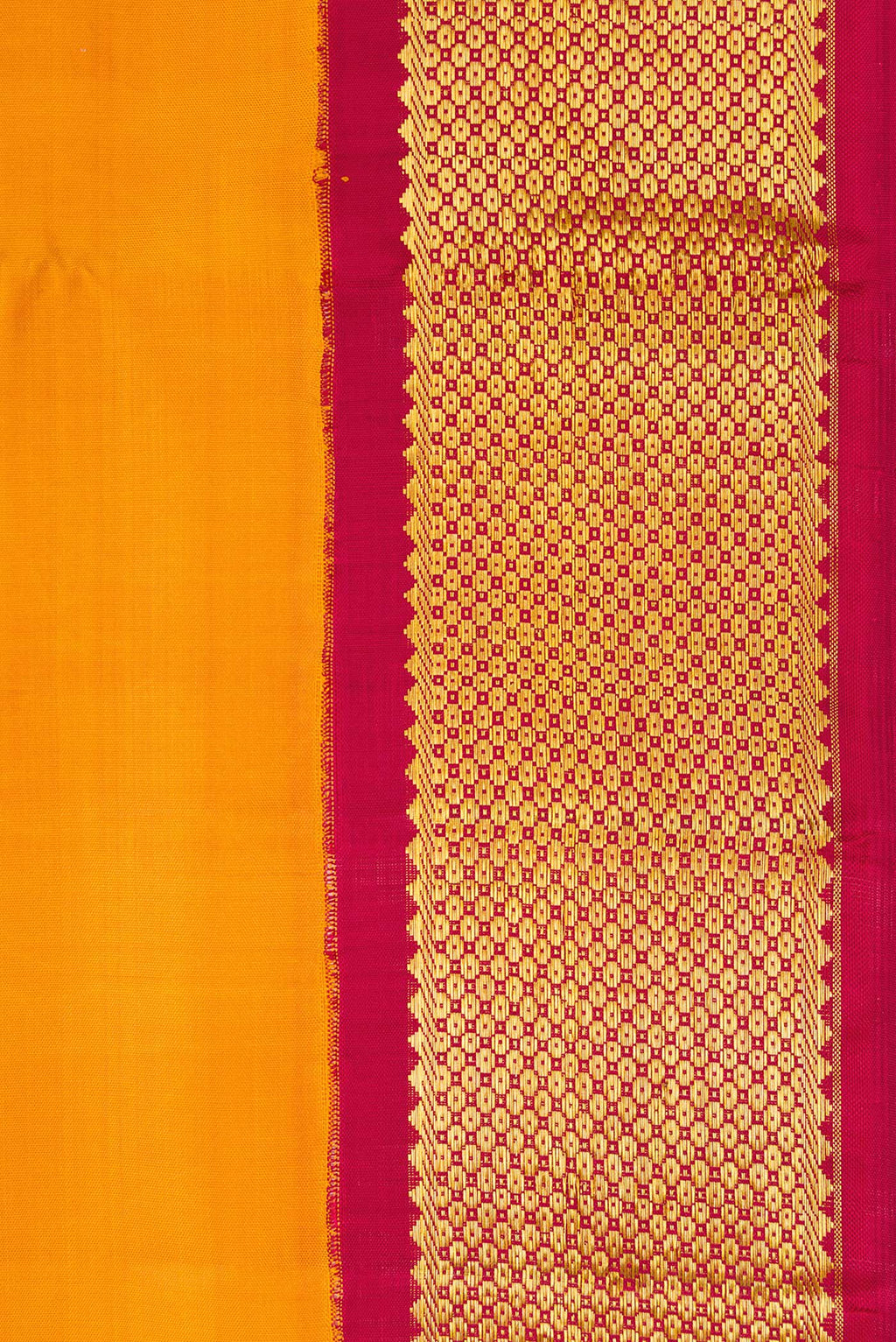 Border image of Pure Silk Pure Zari Mustard Dual Tone Kanchipuram Nine Yards Saree with Stripes on the body and Zari Border. 