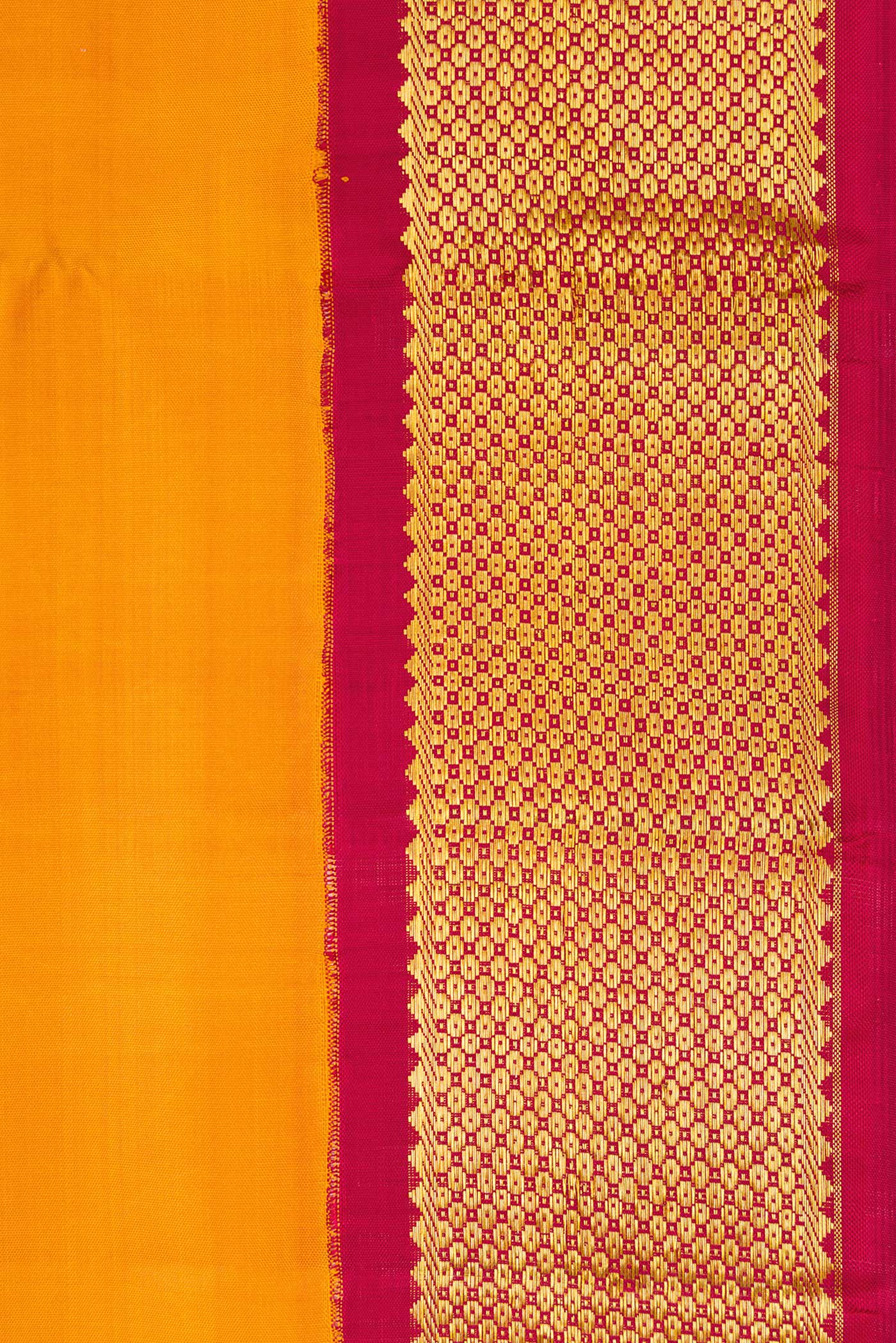 Border image of Pure Silk Pure Zari Mustard Dual Tone Kanchipuram Nine Yards Saree with Stripes on the body and Zari Border. 