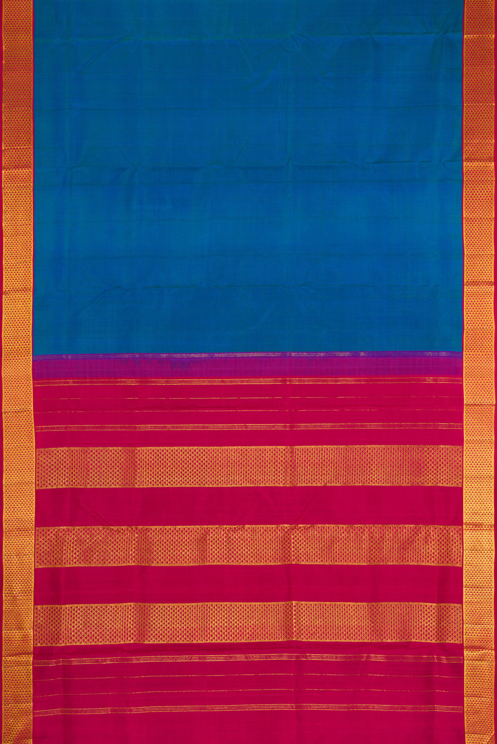 Flat view of Pure Silk Pure Zari Peacock Blue Dual Tone Kanjivaram Nine Yards Saree with Plain Body and Zari Border. 