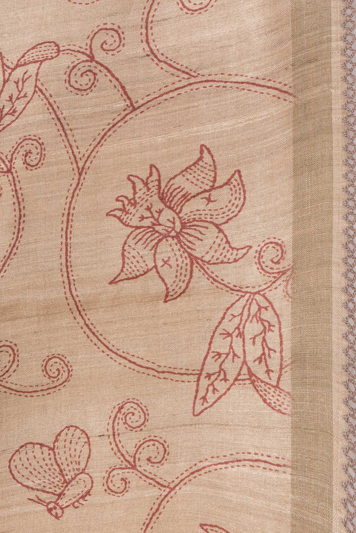 Border image of Beige Dual Tone Tussar Silk Saree with Printed design on the body and Embroidery Border. 
