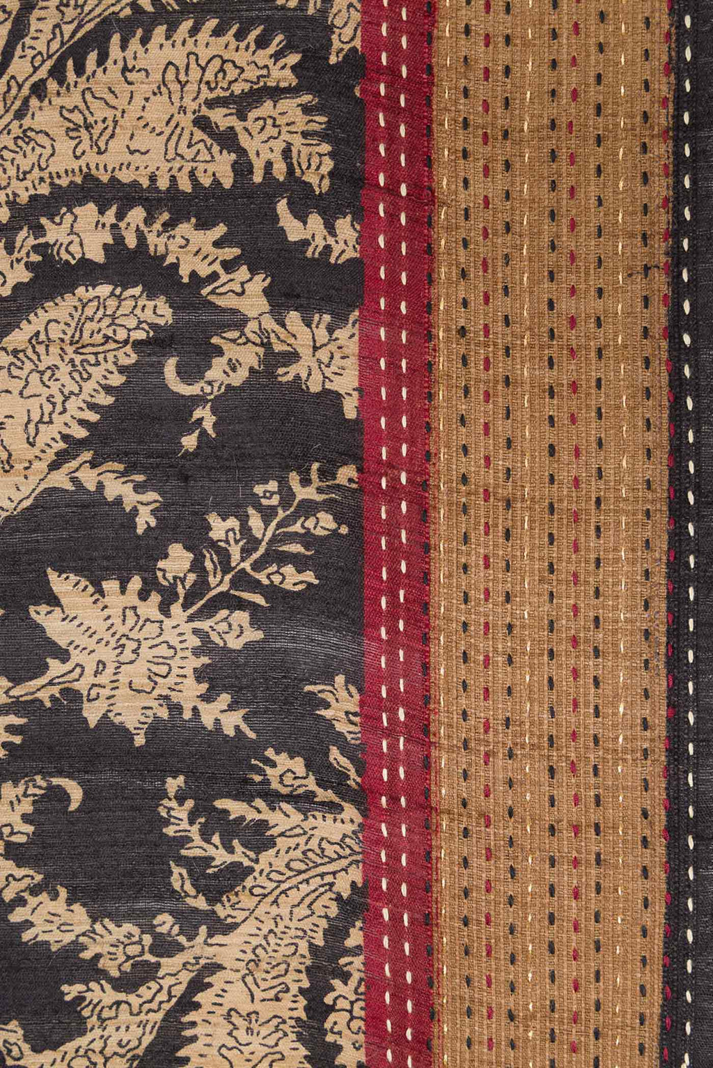 Border image of Black Dual Tone Tussar Silk Saree with Printed design on the body and Embroidery Border. 