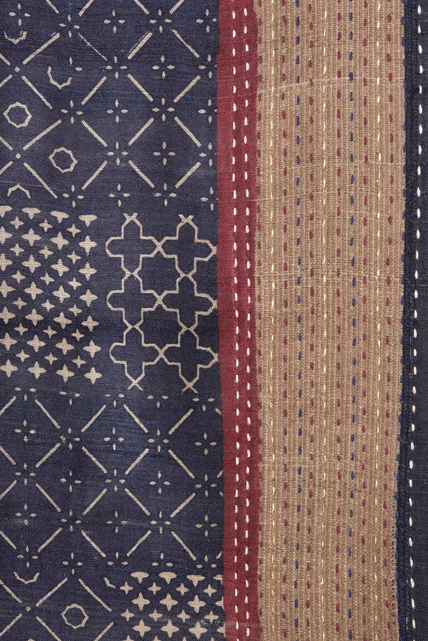 Border image of Navy Blue Dual Tone Tussar Silk Saree with Printed design on the body and Embroidery Border. 