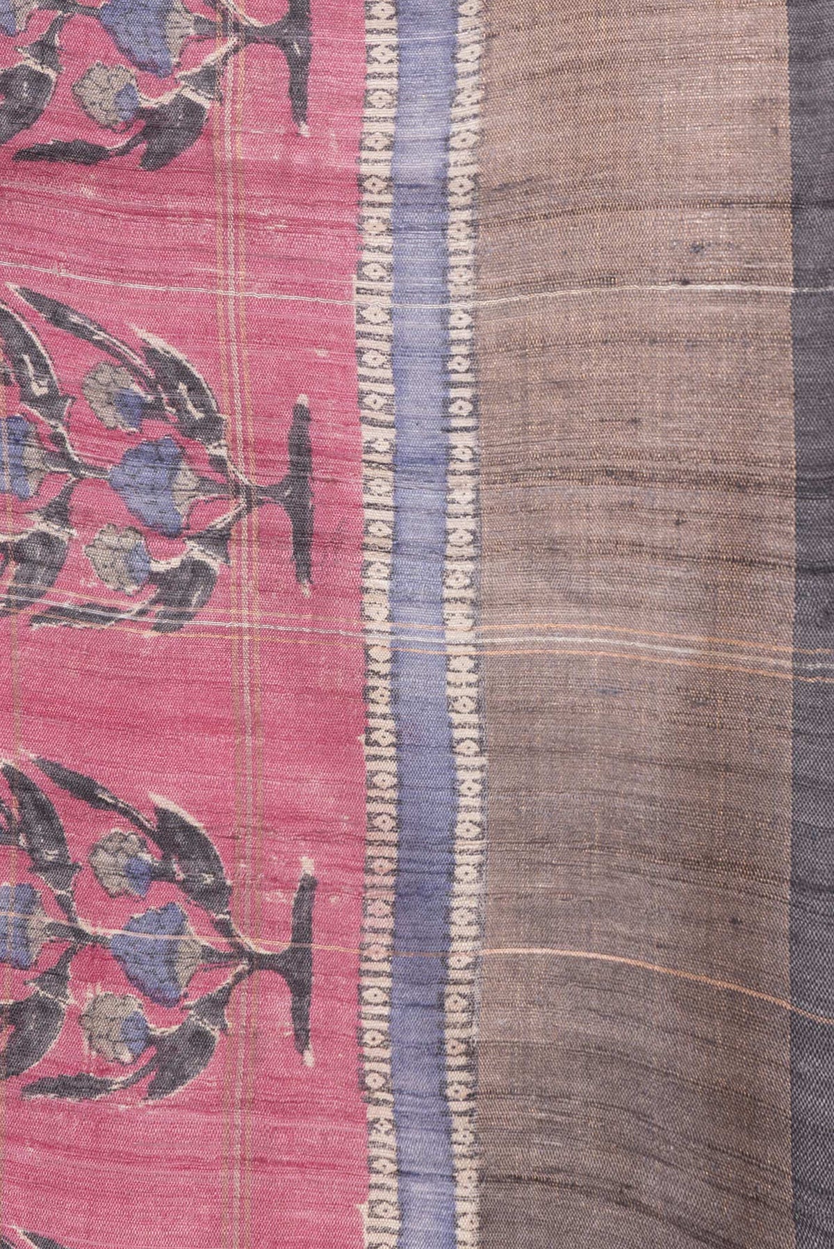 Border image of Pink Dual Tone Tussar Silk Saree with Printed design on the body and Zari Border. 
