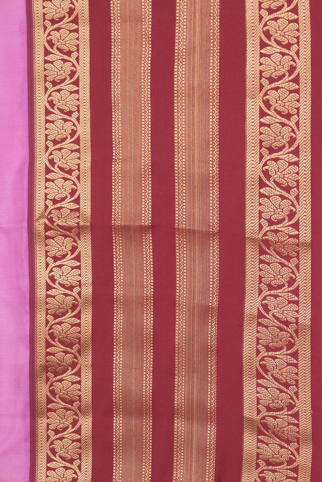 Border image of Pink Dual Tone Kanchipuram Silk Saree with Zari Butta on the body and Zari Border. 