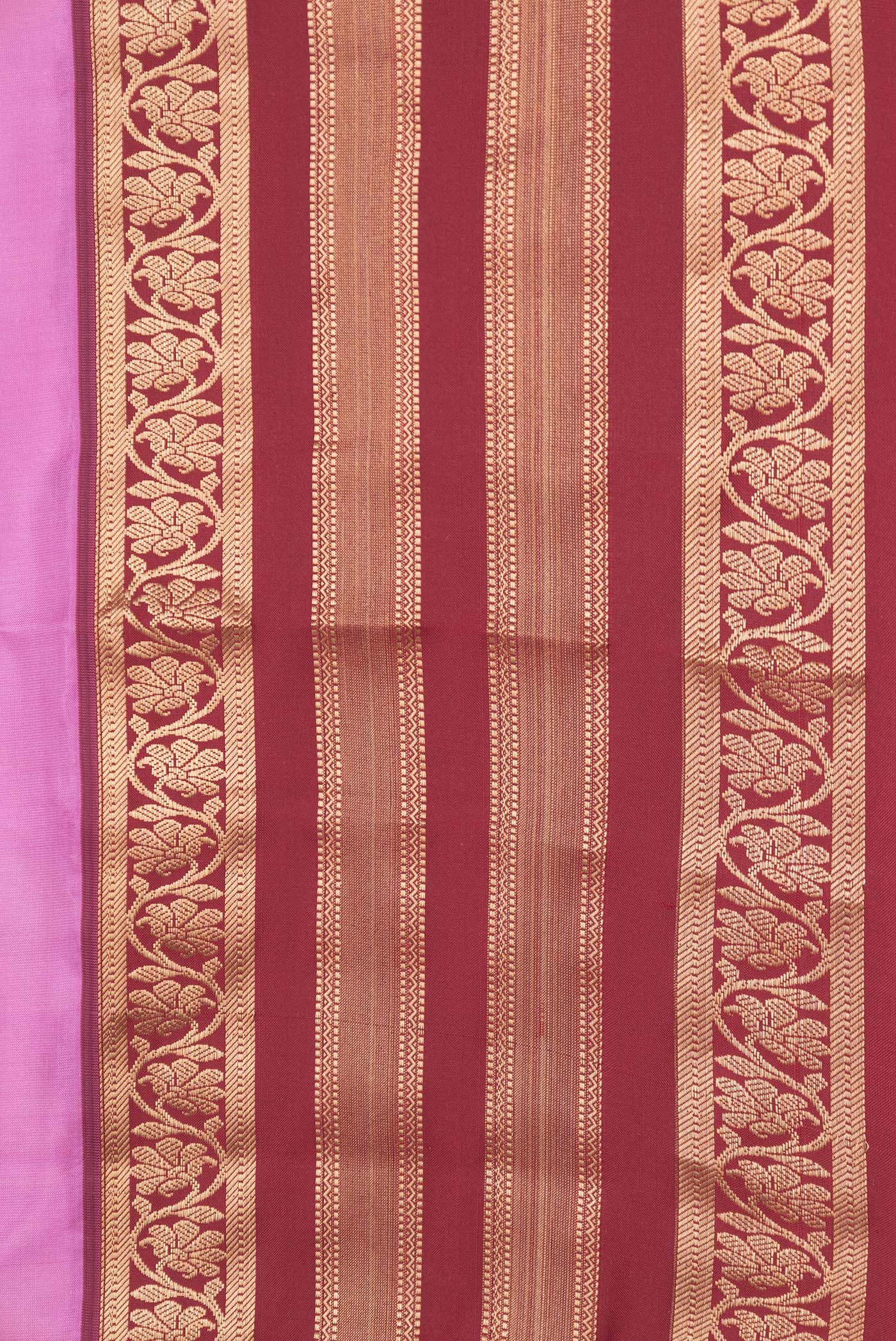 Border image of Pink Dual Tone Kanchipuram Silk Saree with Zari Butta on the body and Zari Border. 