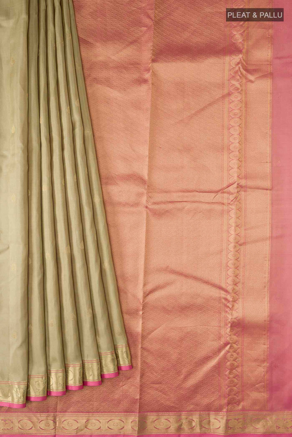 pleats pallu