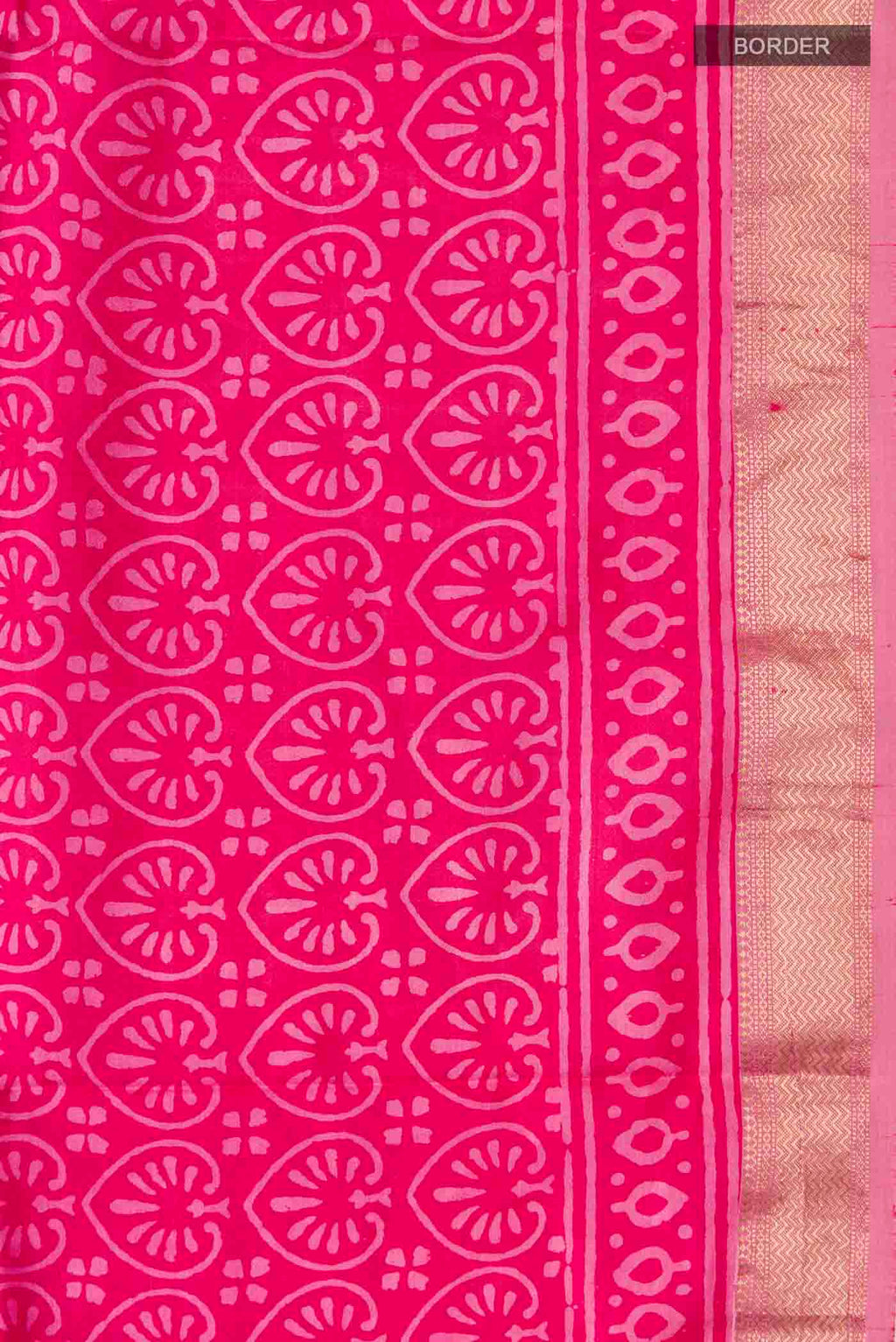 Border image of Pink Printed Silk Saree with Printed design on the body and Zari Border