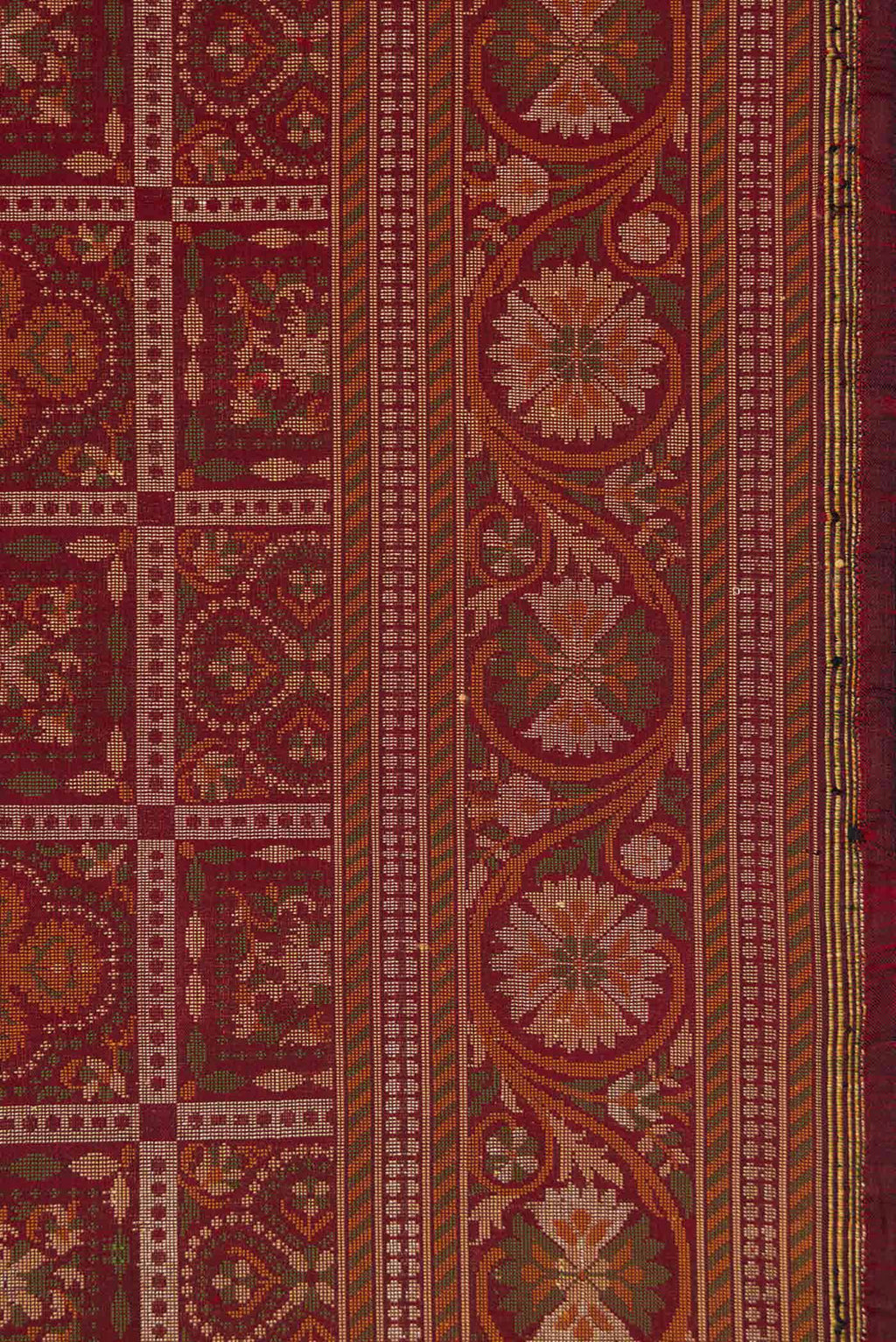 Border image of Maroon Dual Tone Banarasi Silk Saree with Zari Brocade on the body and Zari Border