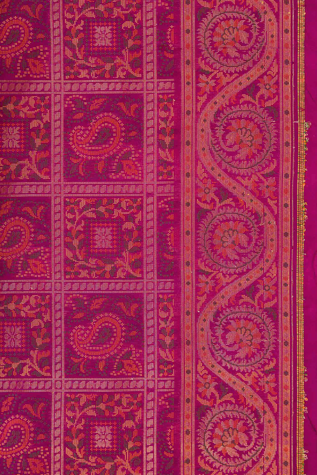 Border image of Magenta Banarasi Silk Saree with Checked design on the body and Zari Border
