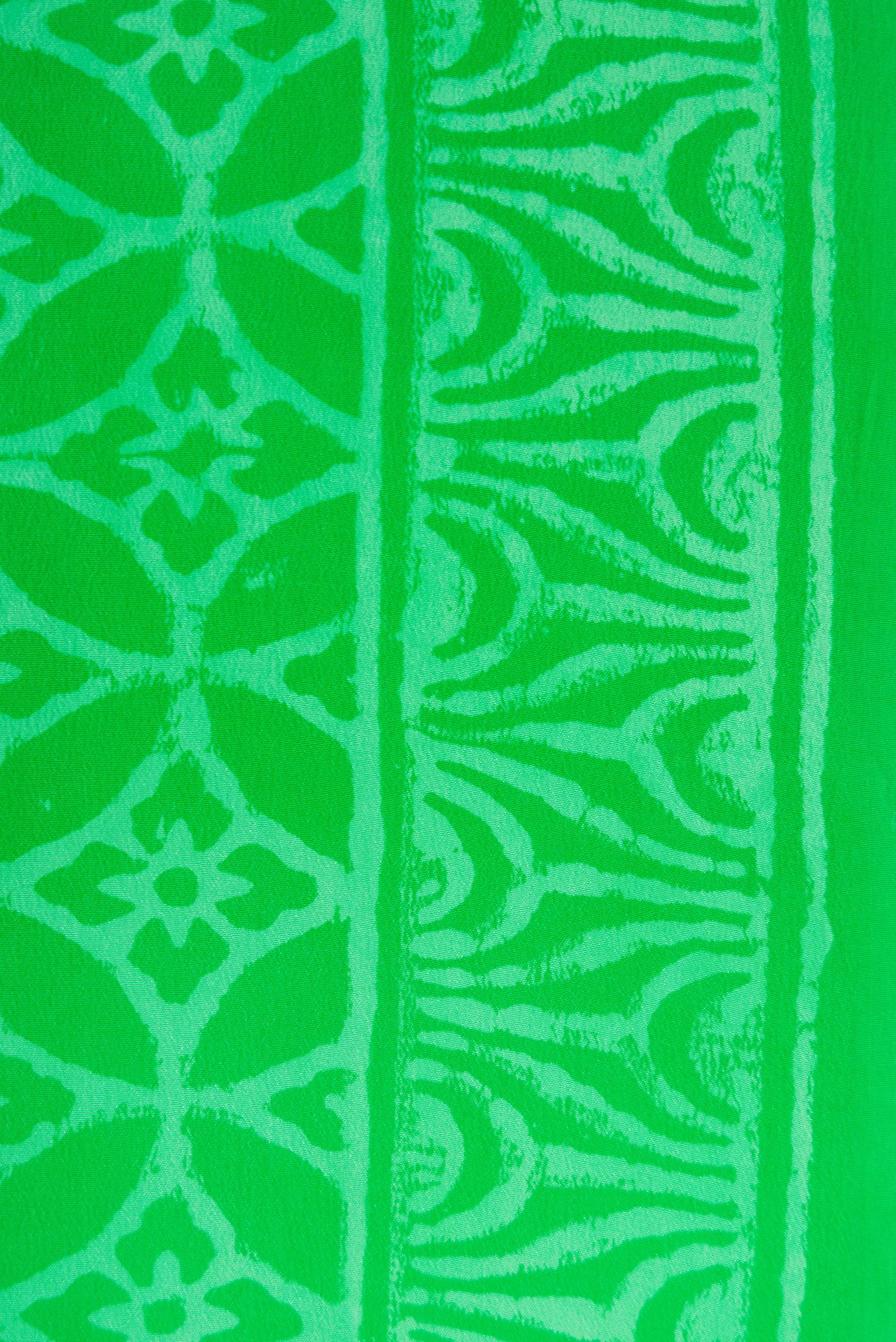 Border image of Parrot Green Dual Tone Mysore Crepe Saree with Printed design on the body and Printed Border. 