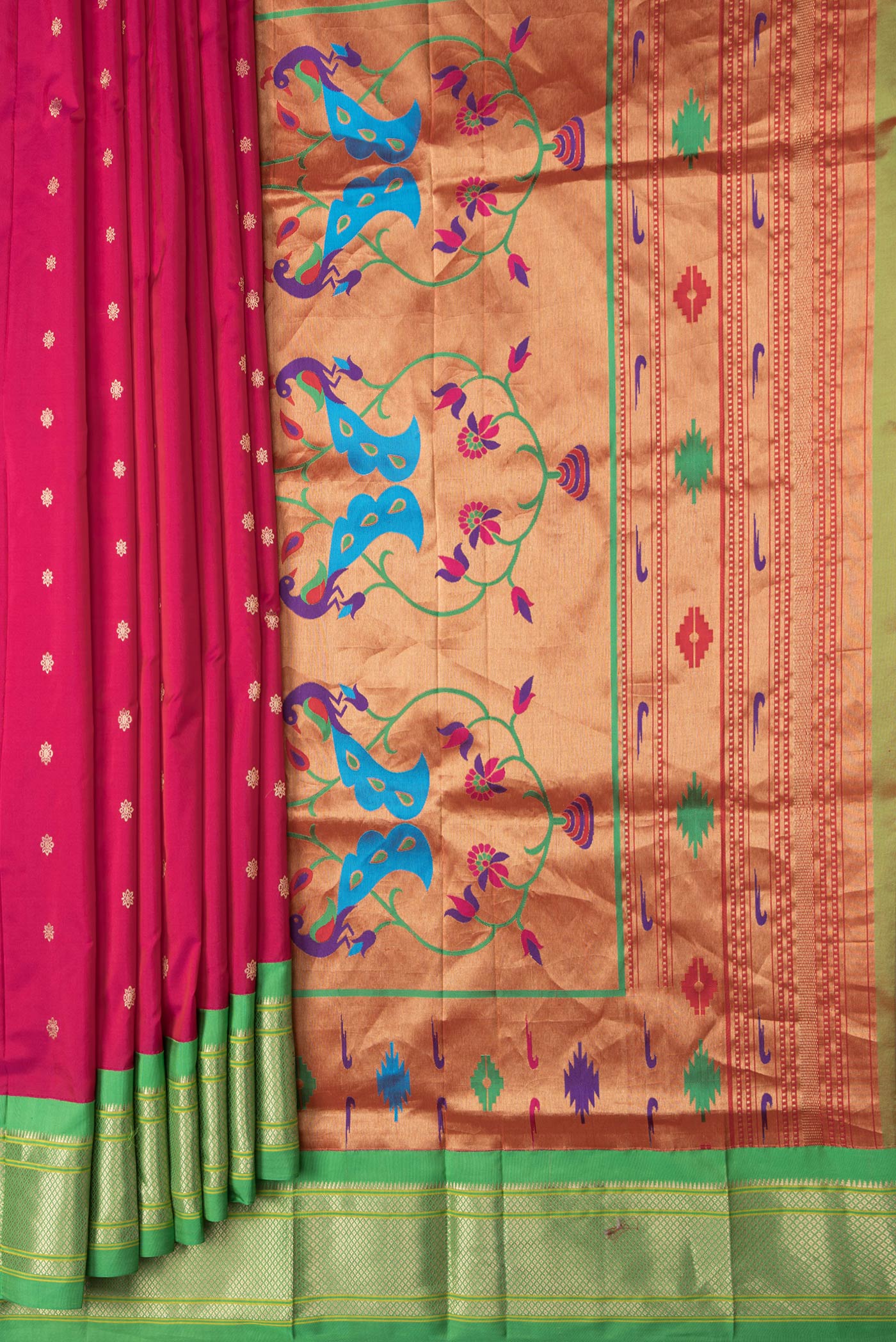 Pleats and pallu of Pink Dual Tone Paithani Silk Saree with Zari Butta on the body and Zari Border. 