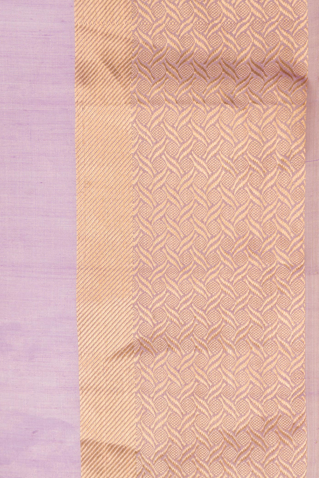 Border image of Lavender Dual Tone Maheshwari Tissue Silk Saree with Plain Body and Zari Border. 