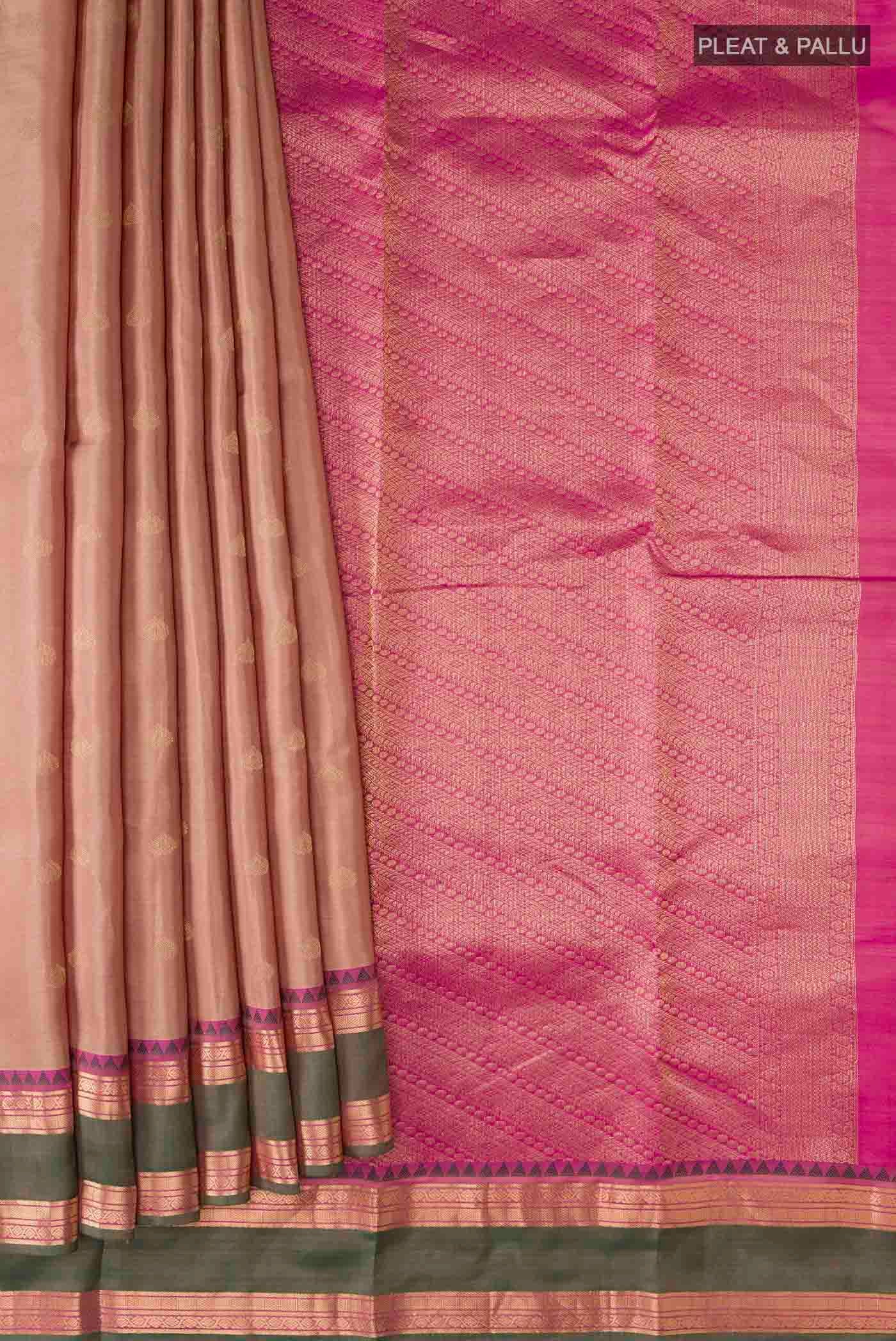 pleats pallu