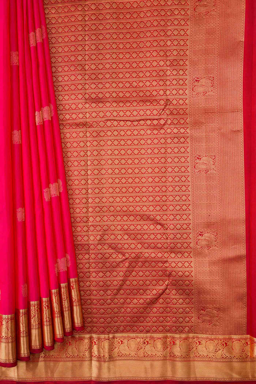 Pleats and pallu of Pink with Orange Color Kanchipuram Silk Saree with Zari Butta on the body and Zari Border