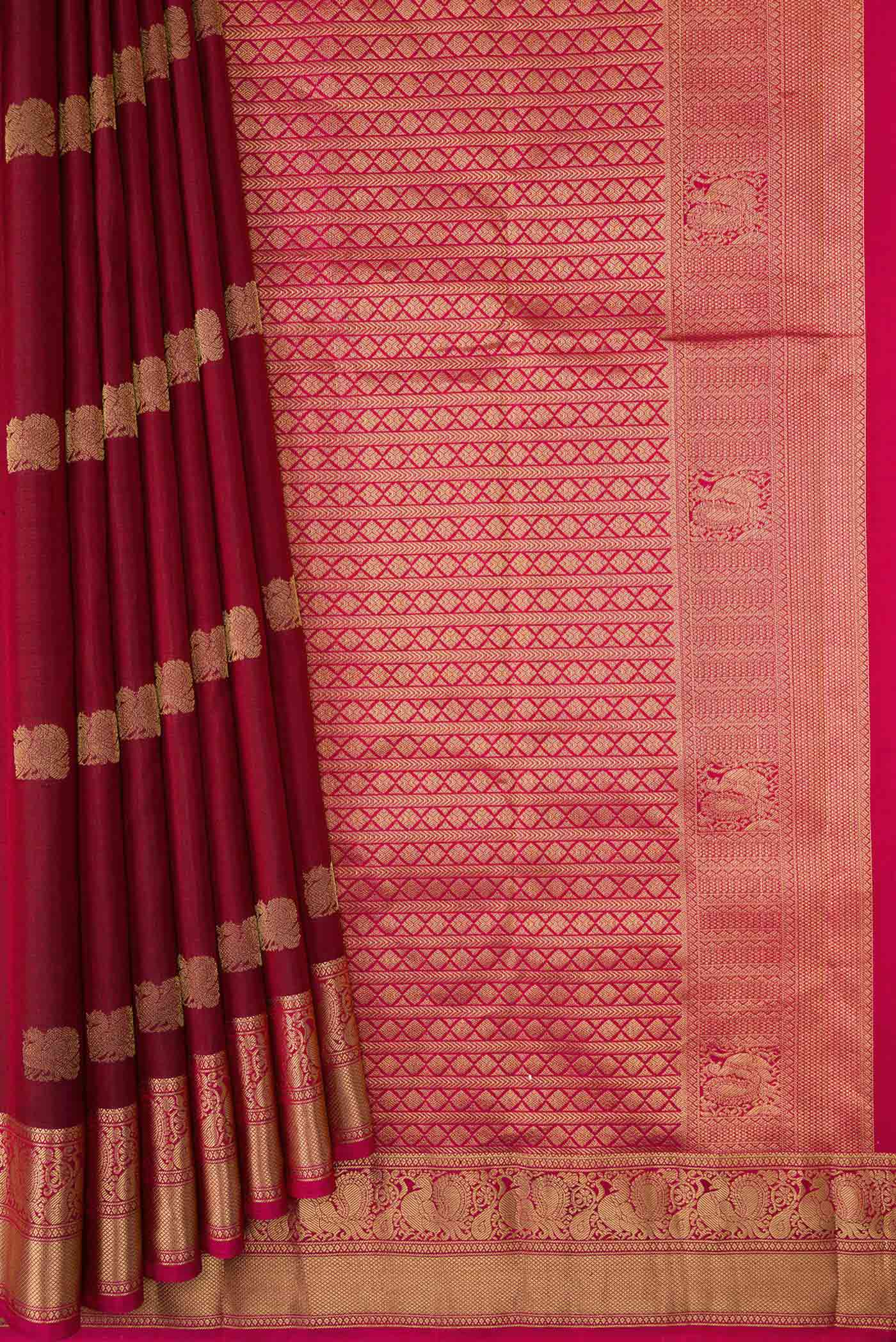 pleats pallu