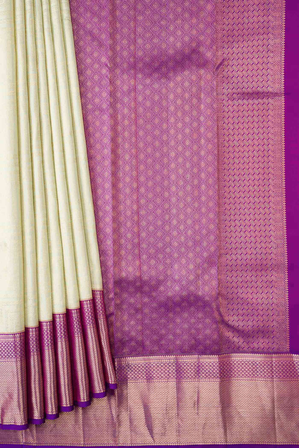 pleats pallu