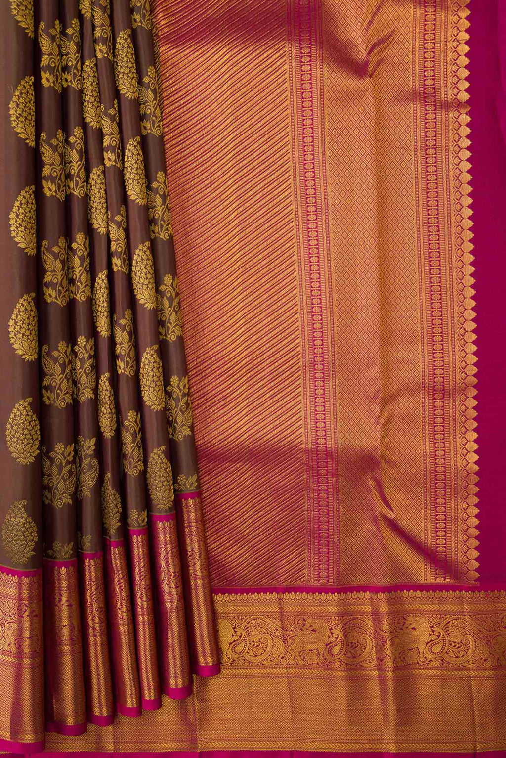 pleats pallu