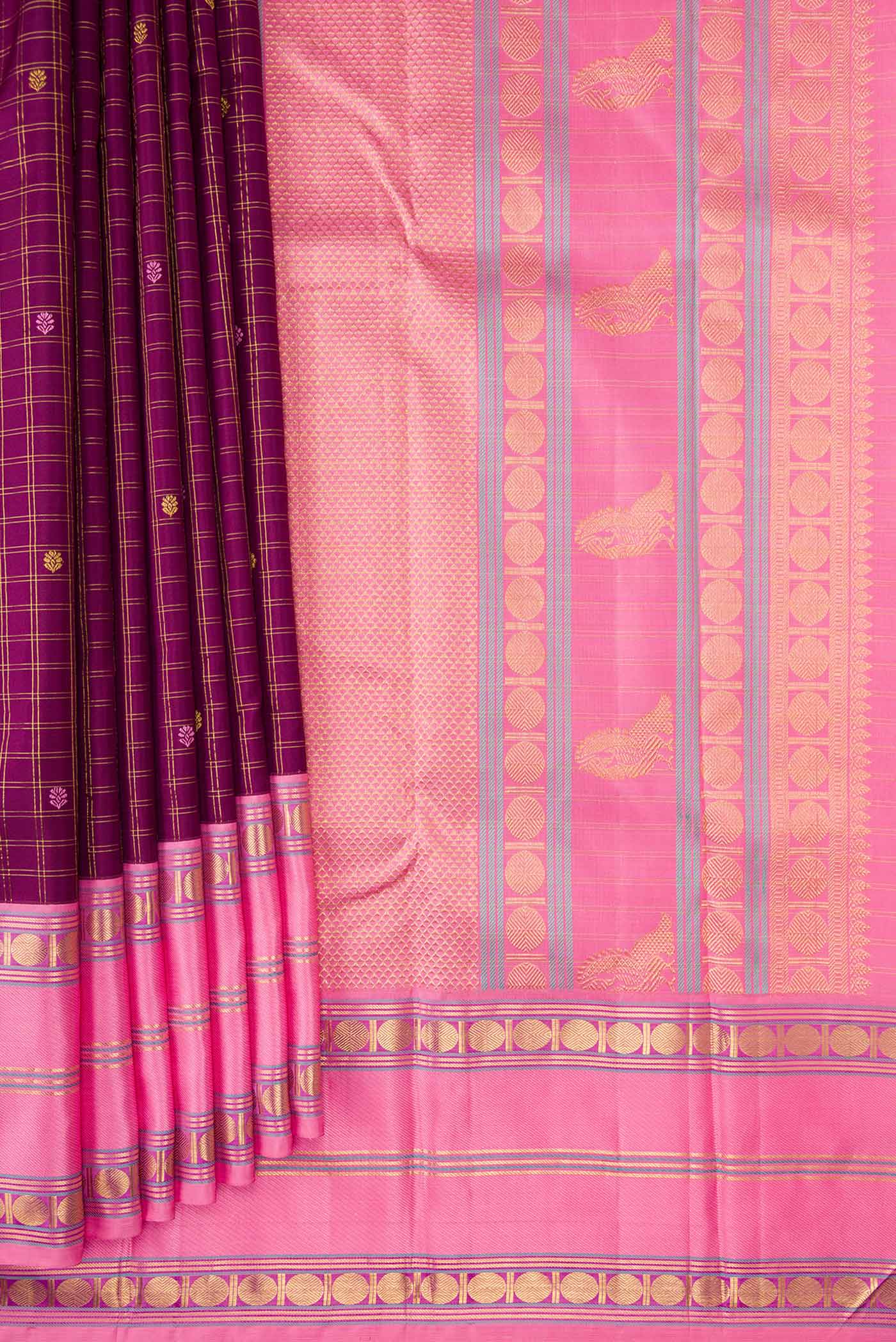 Pleats and pallu of Pure Silk Pure Zari Burgundy Dual Tone Kanchipuram Saree with Checked design on the body and Zari Border. 