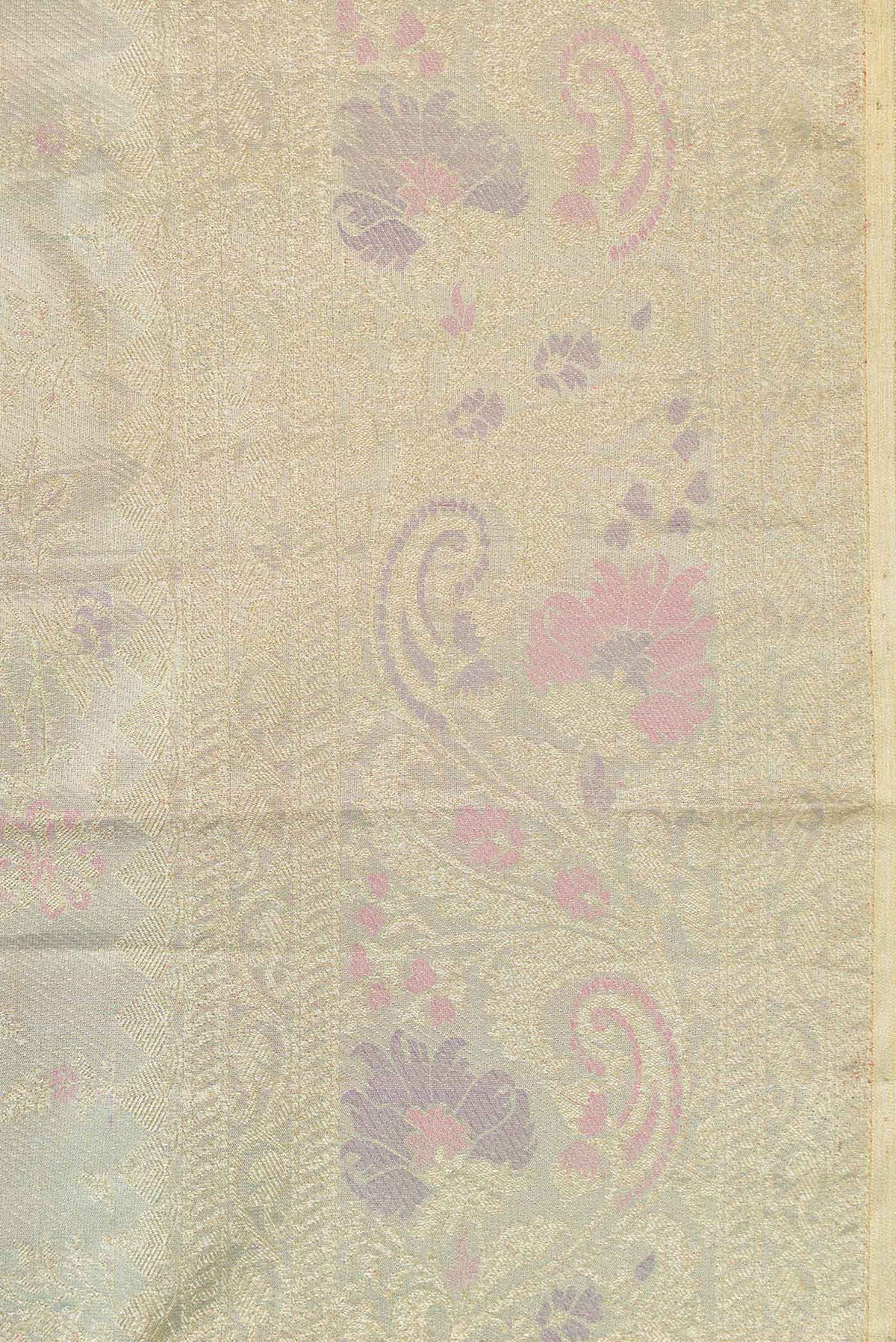 Border image of Pista Green Dual Tone Kanchipuram Silk Saree with Zari Brocade on the body and Zari And Thread Border