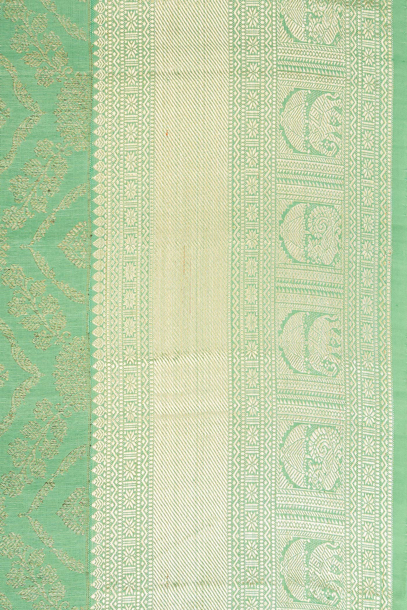 Border image of Green Dual Tone Kanchipuram Silk Saree with Zari Brocade on the body and Zari Border. 