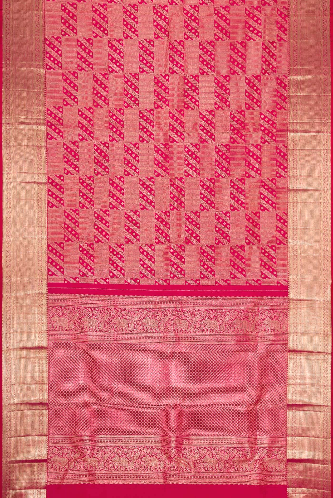 Flat view of Pink Dual Tone Kanchipuram Silk Saree with Zari Brocade on the body and Zari Border. 