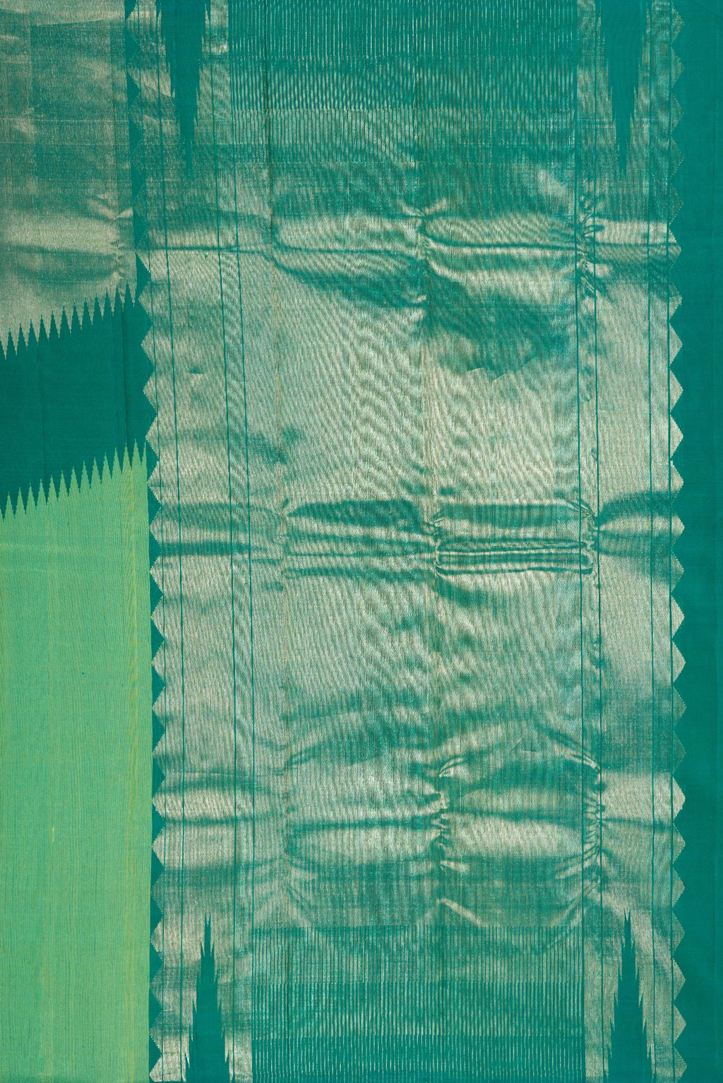 Close up image of the pallu of Green and Peacock Blue Color Kanchipuram Silk Saree with Zari Brocade on the body and Without Border. 